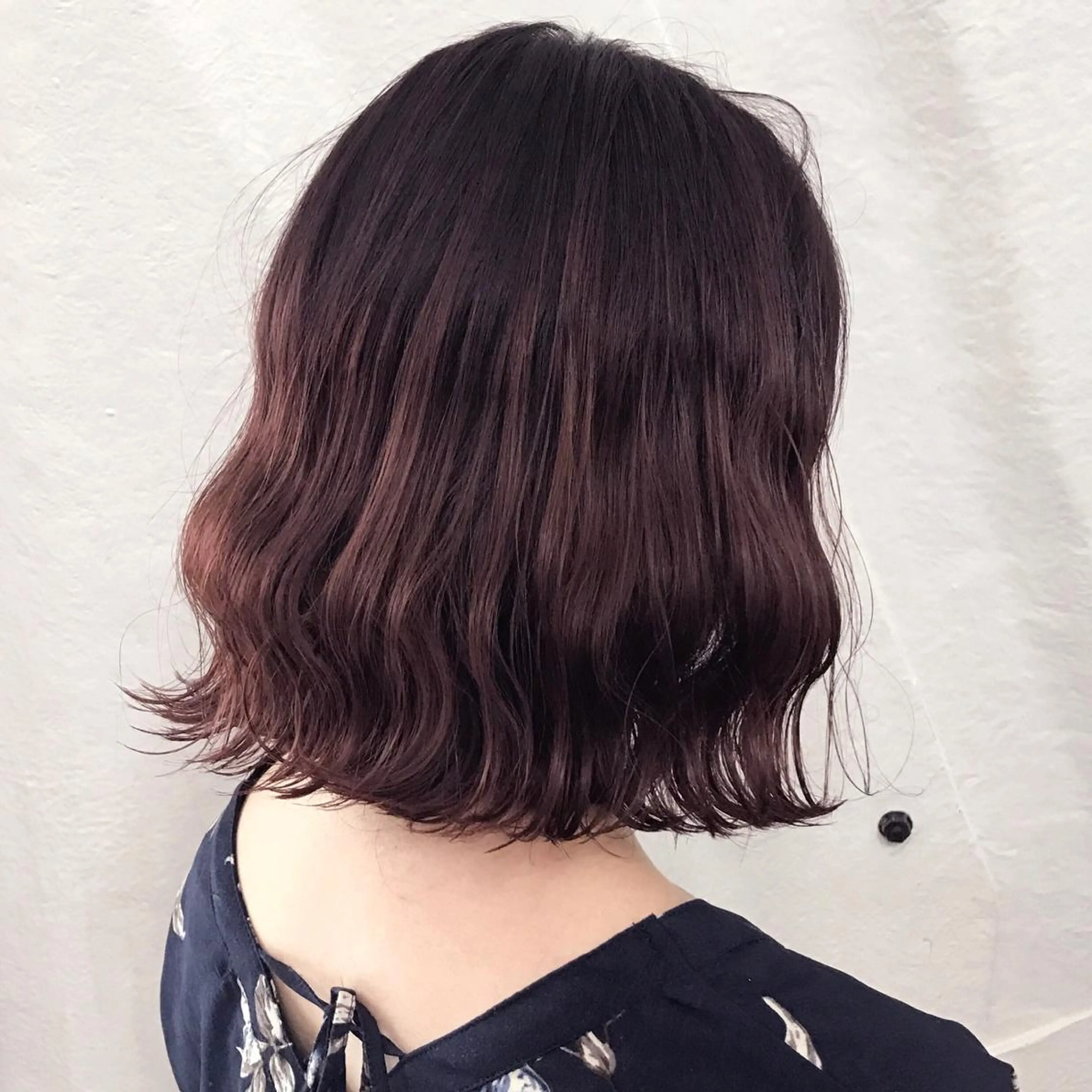 ミディアム カラー ブリーチ ピンクカラー K-POP好き美容師 🇰🇷Kai.Yのヘアスタイル