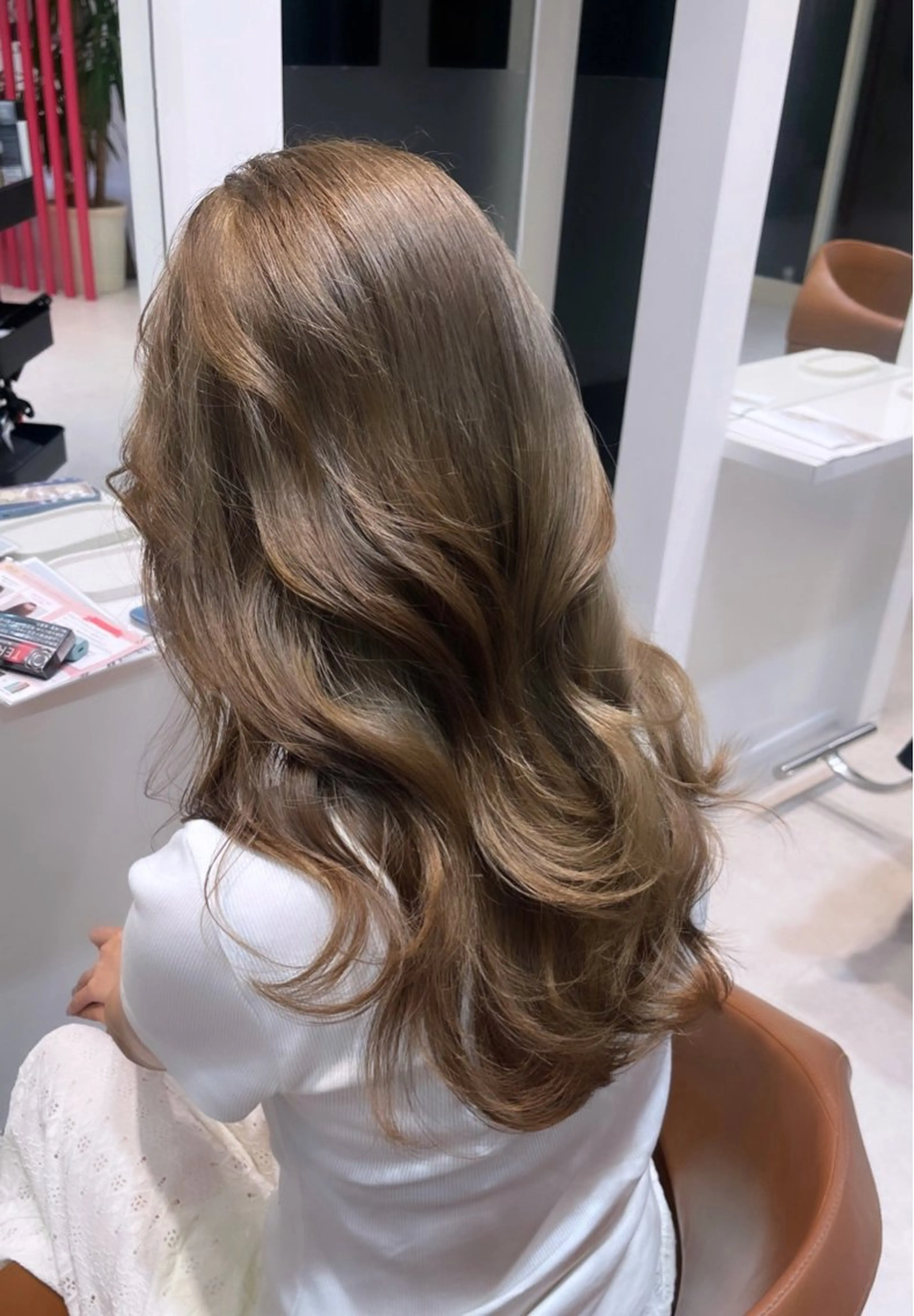 ロング カラー 前田 彩良のヘアスタイル