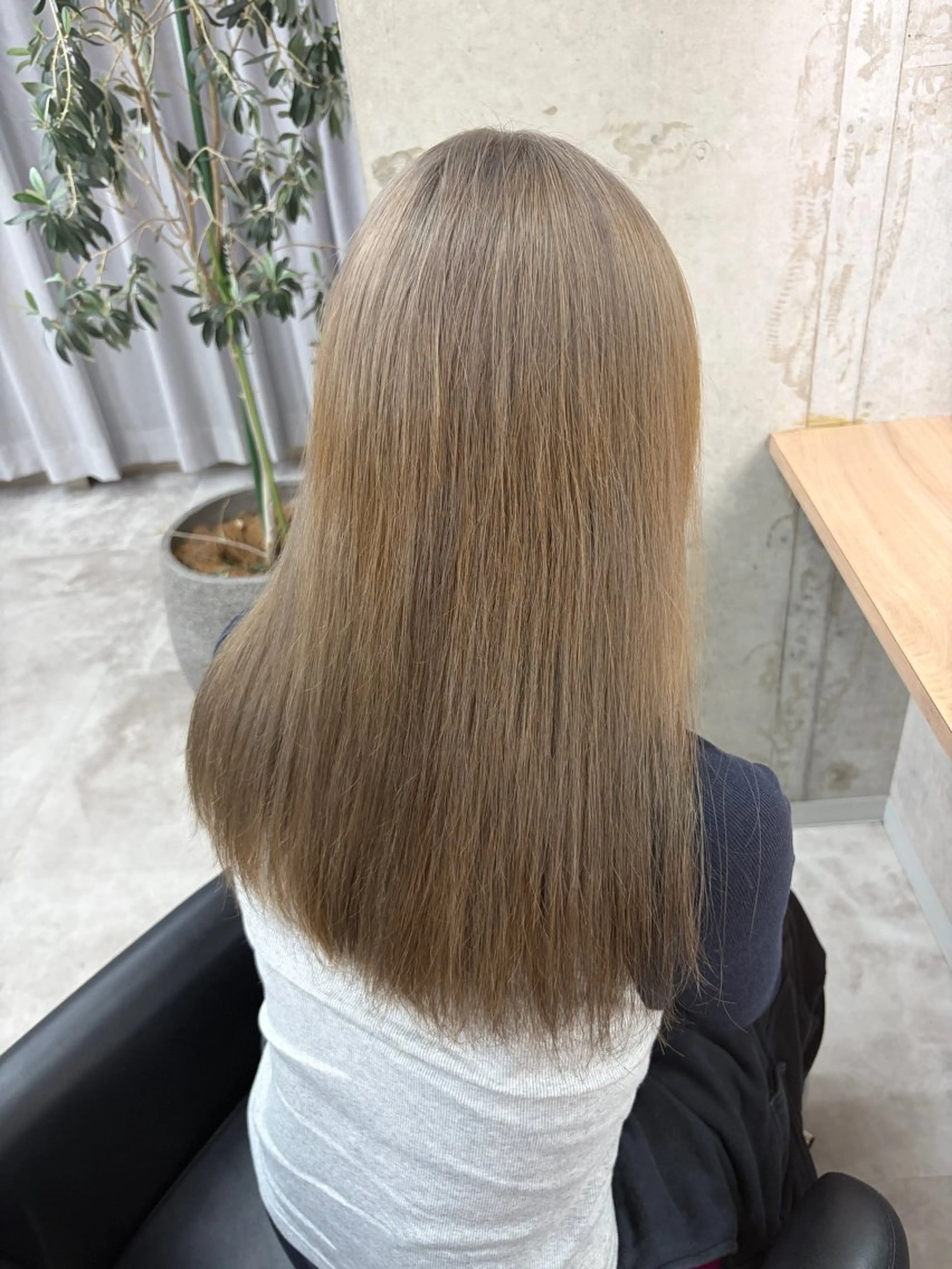 セミロング トリートメント ヘアカラー 秋山 七海のヘアスタイル