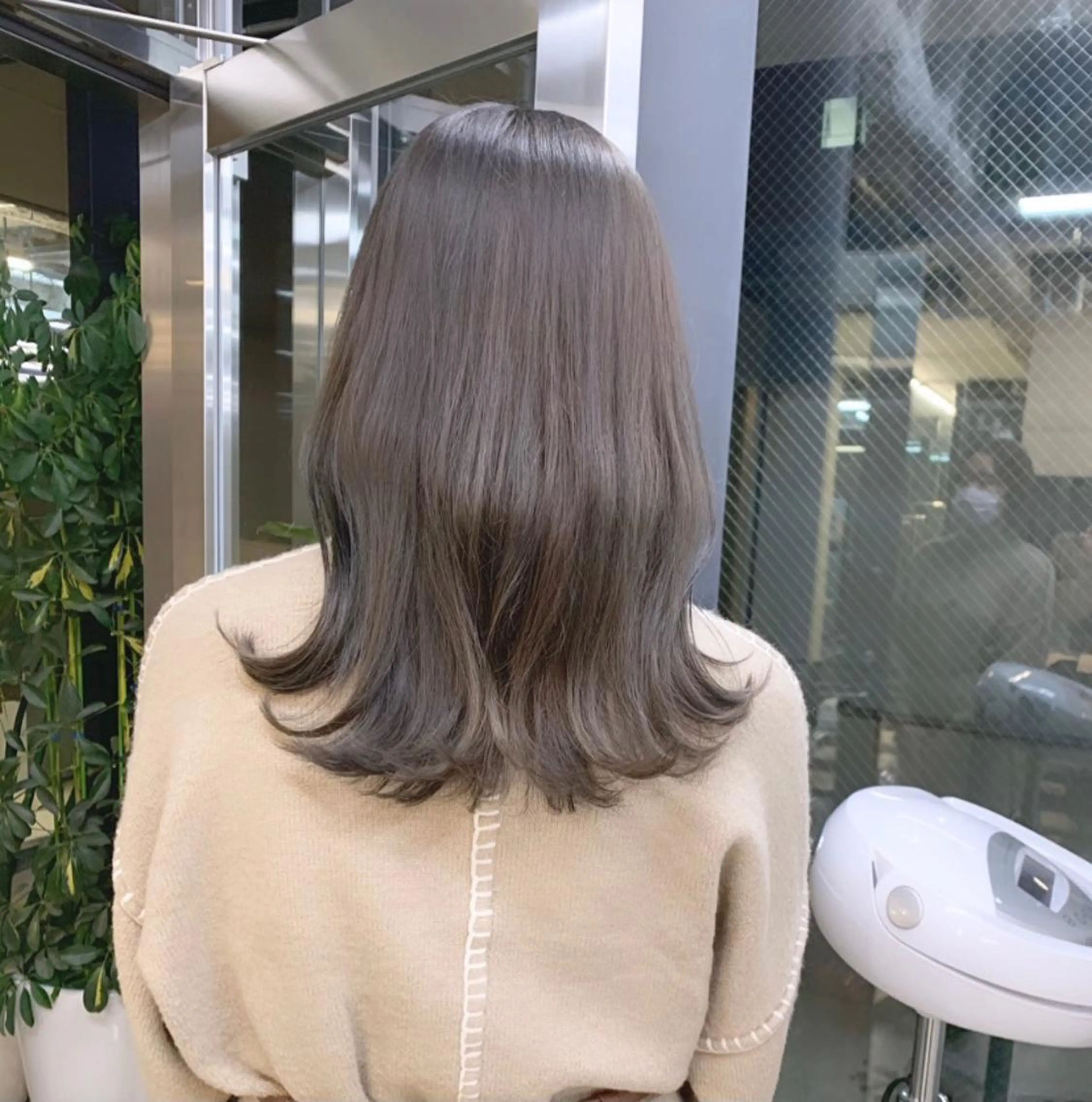 ミディアム カラー 透明感/オリーブ/ グレージュ/YUKAのヘアスタイル