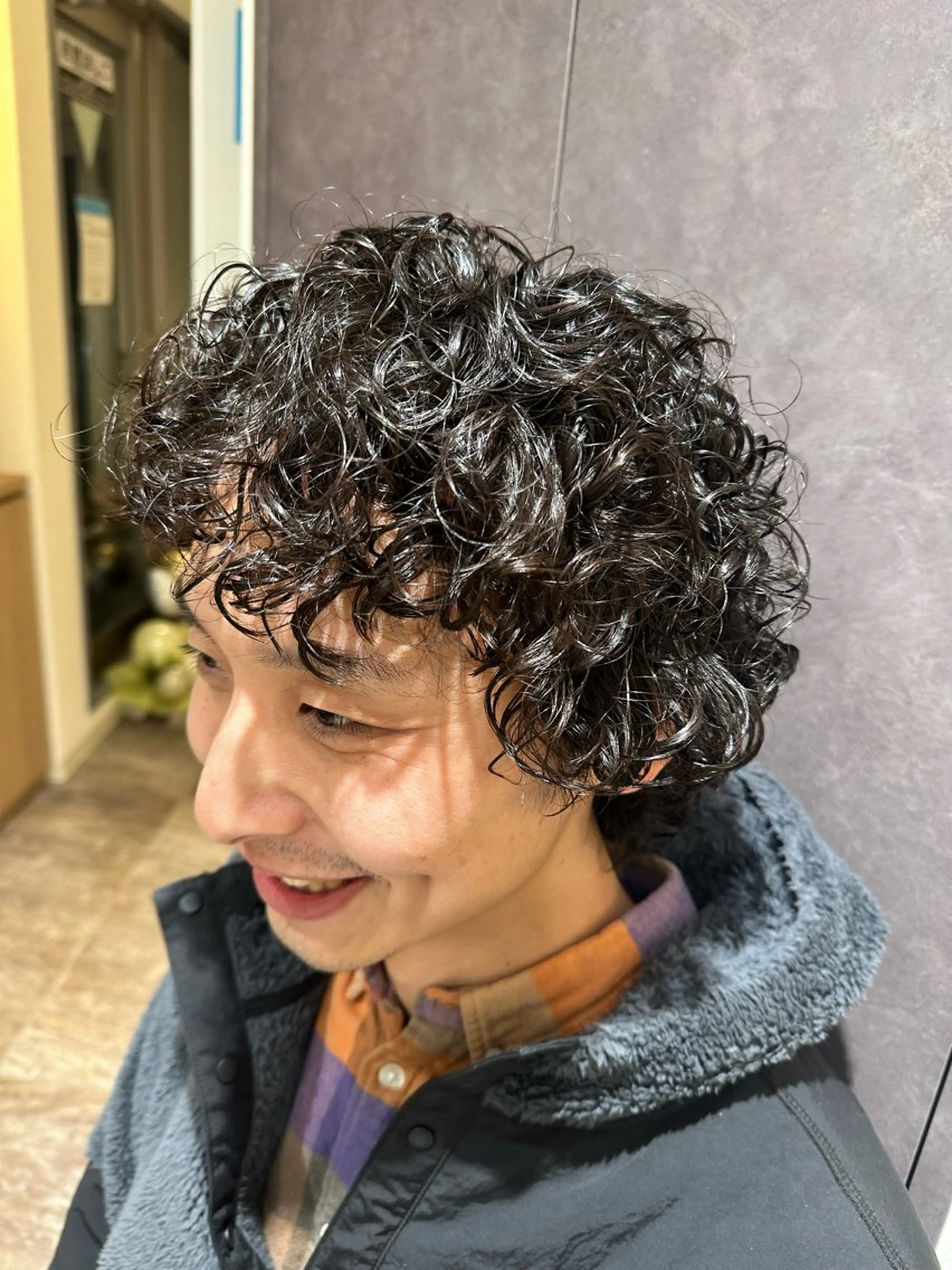 パーマ メンズ メンズパーマ プードルパーマ プードルパーマ メンズカット×眉毛 デザイナー⚘Nanaの眉毛・アイブロウイメージ