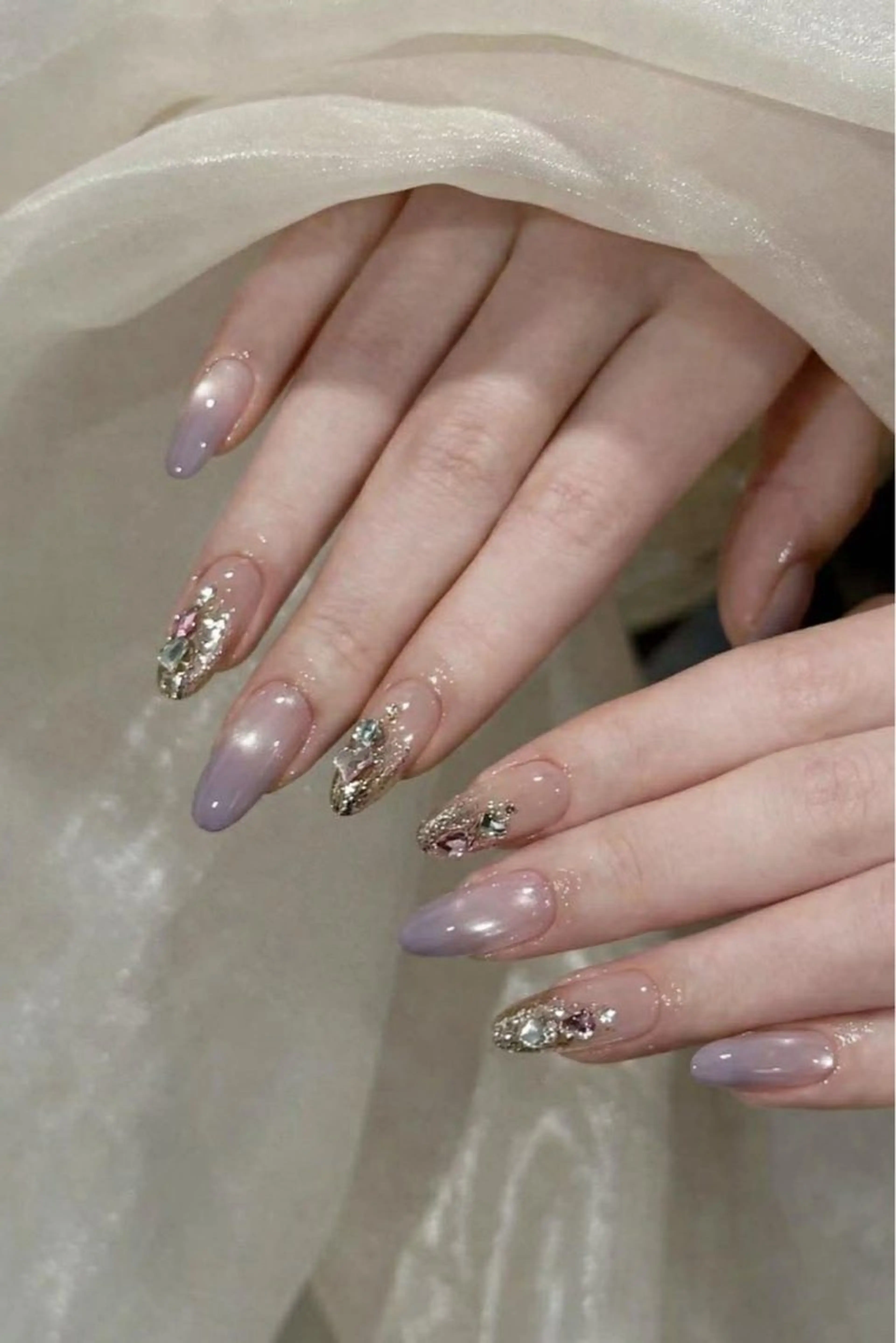 ネイル シンプルネイル ストーンネイル ハンドネイル Zen 博多ネイルサロンのネイルデザイン