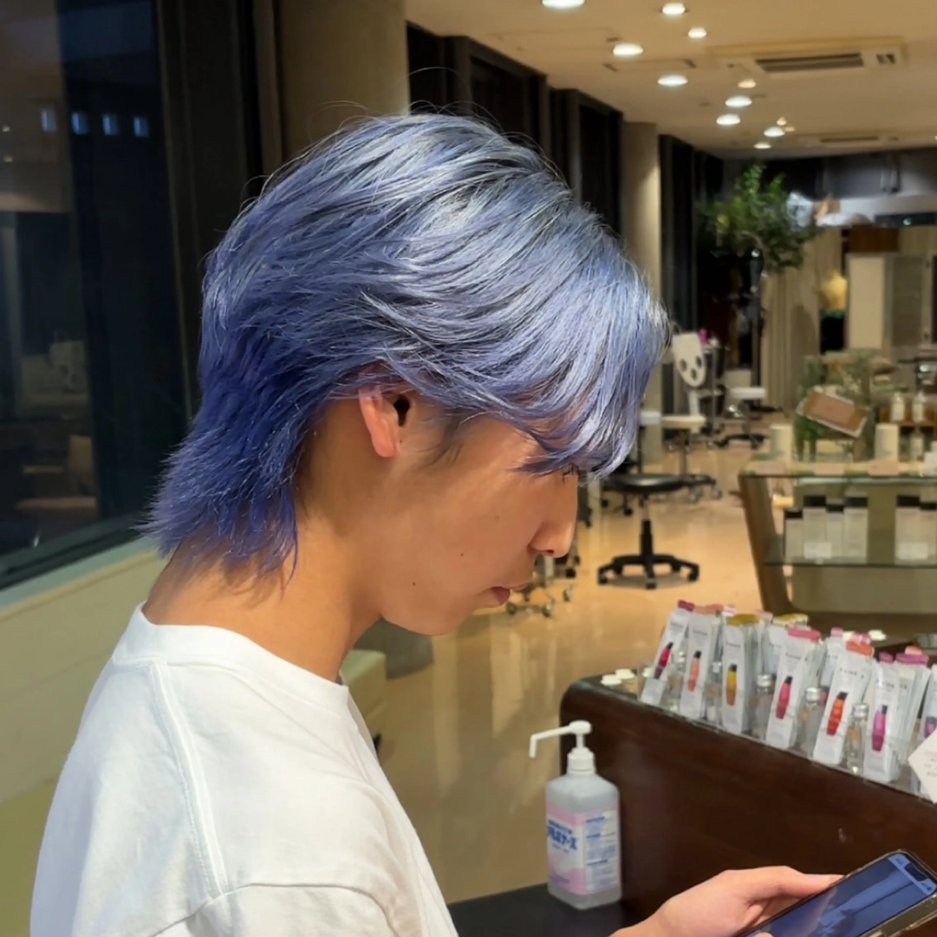 ショート カラー ブルーカラー aura所属・CONAN｜盛岡ボブ 特化/タッセルボブのヘアスタイル