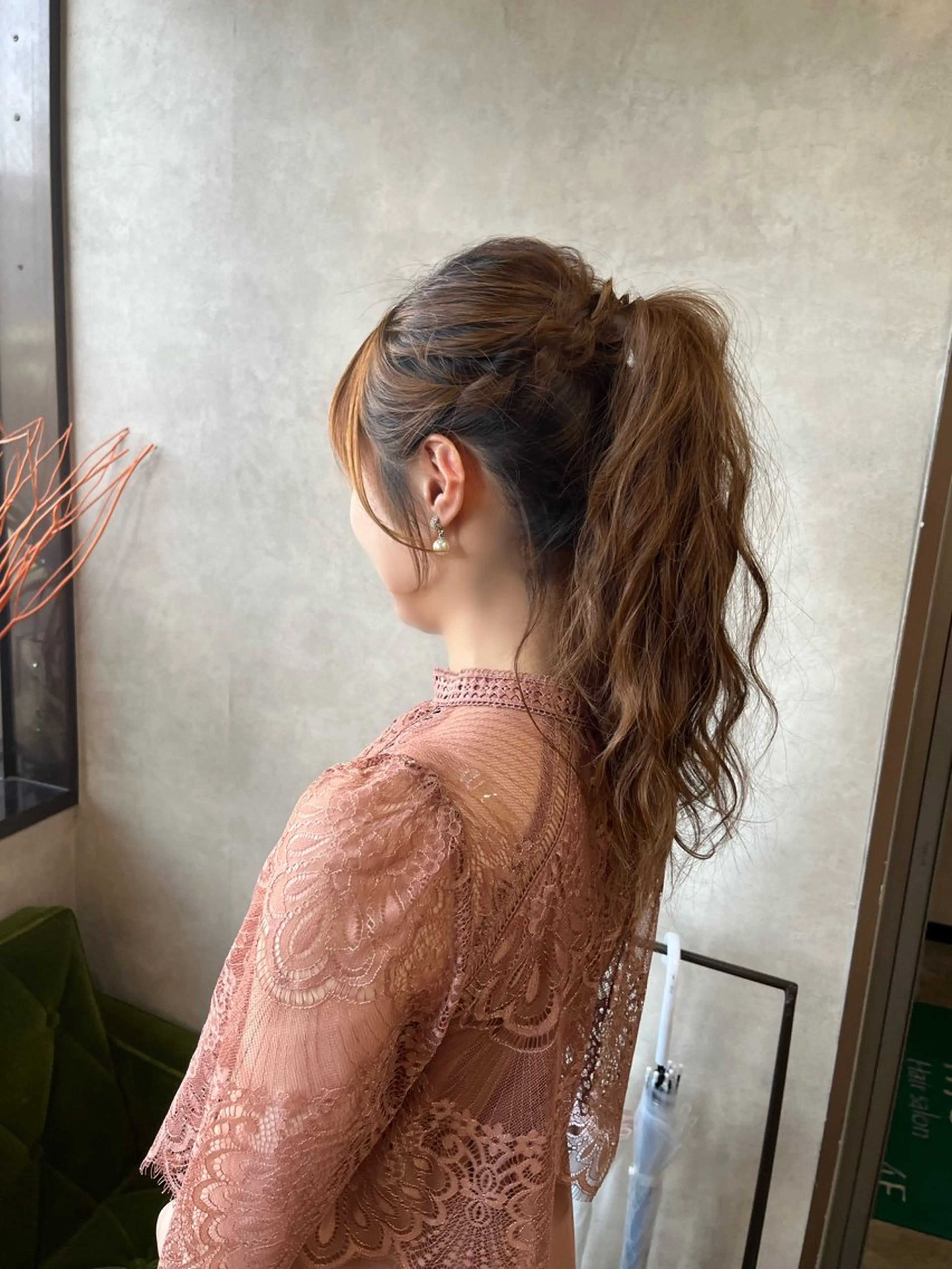 ロング ヘアアレンジ ayane ito / HAWNDのヘアスタイル