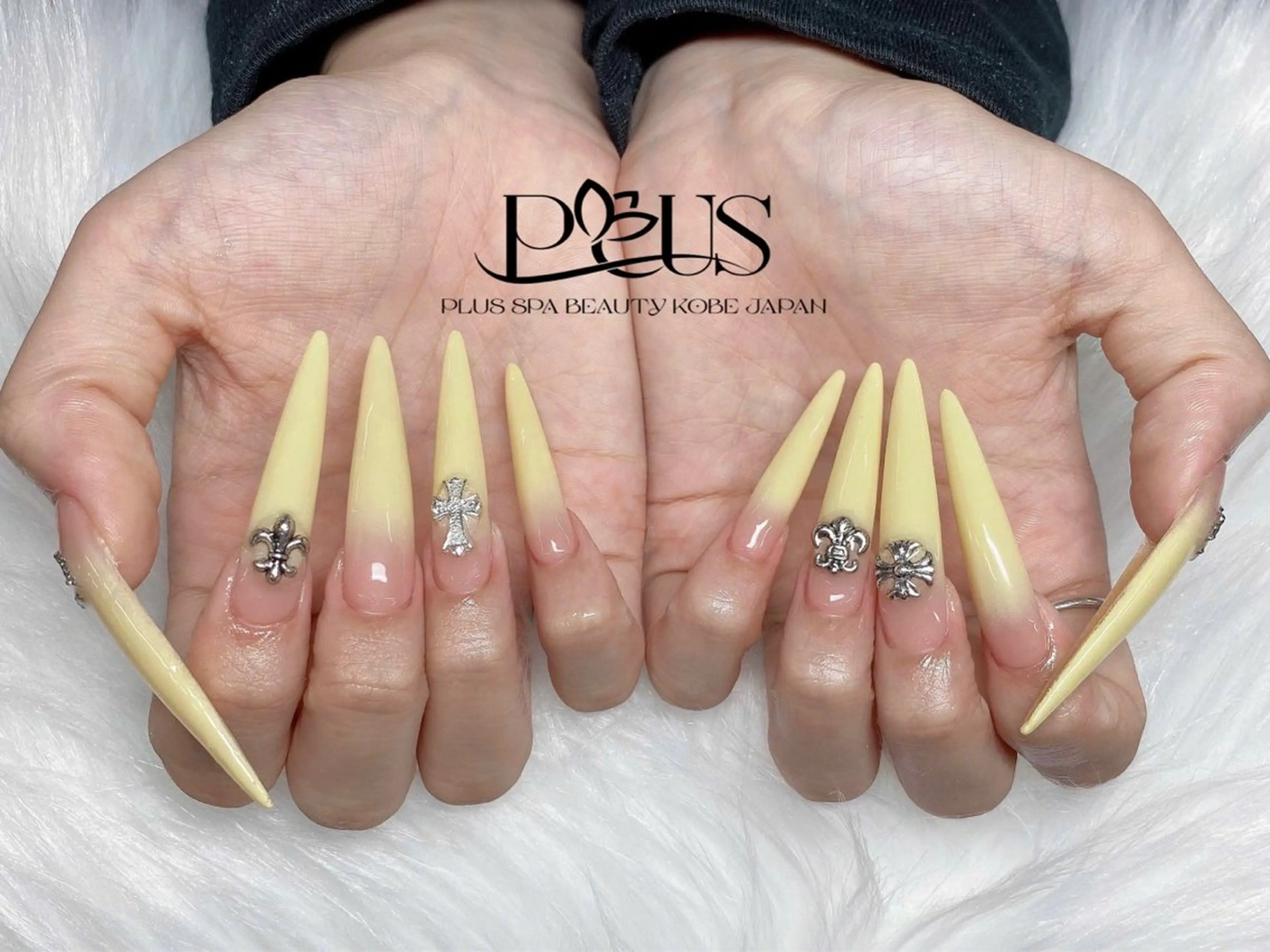 ネイル フレンチネイル 韓国ネイル シンプルネイル ワンホンネイル PLUSSPA HOANGのネイルデザイン