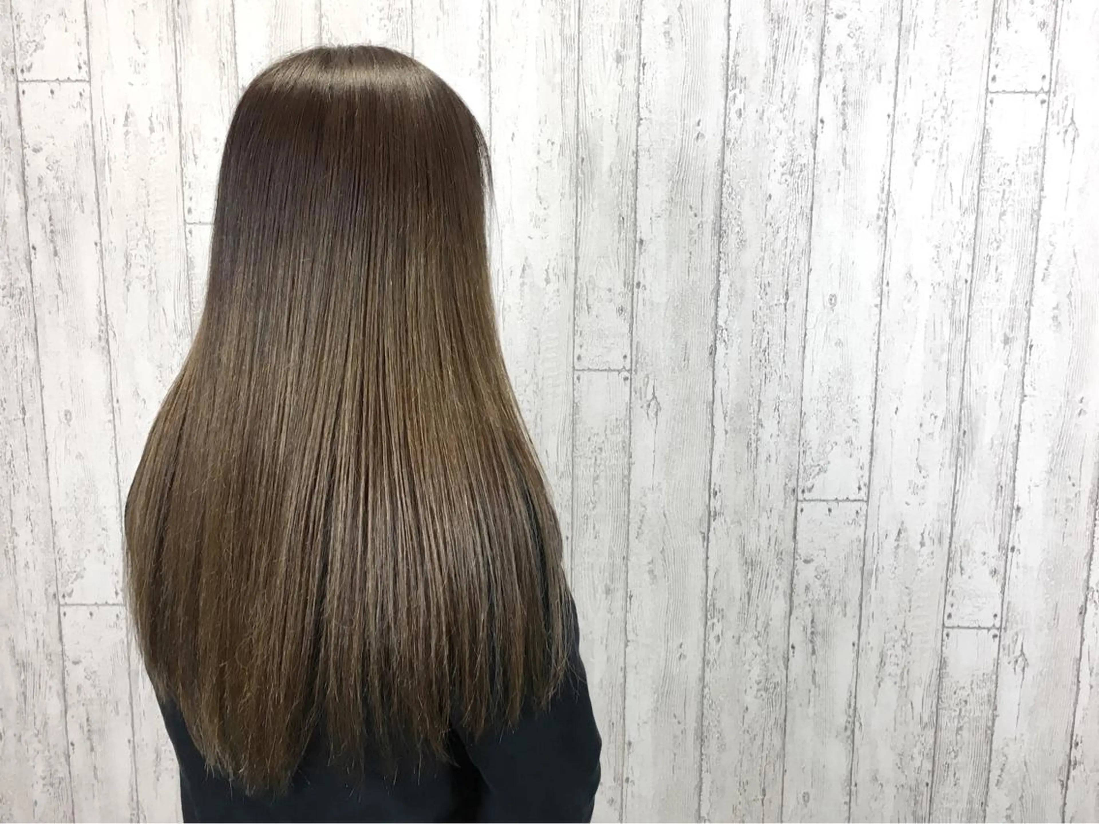 セミロング カラー カット ヘアカラー カット／メンズカット 藤田麻衣のヘアスタイル