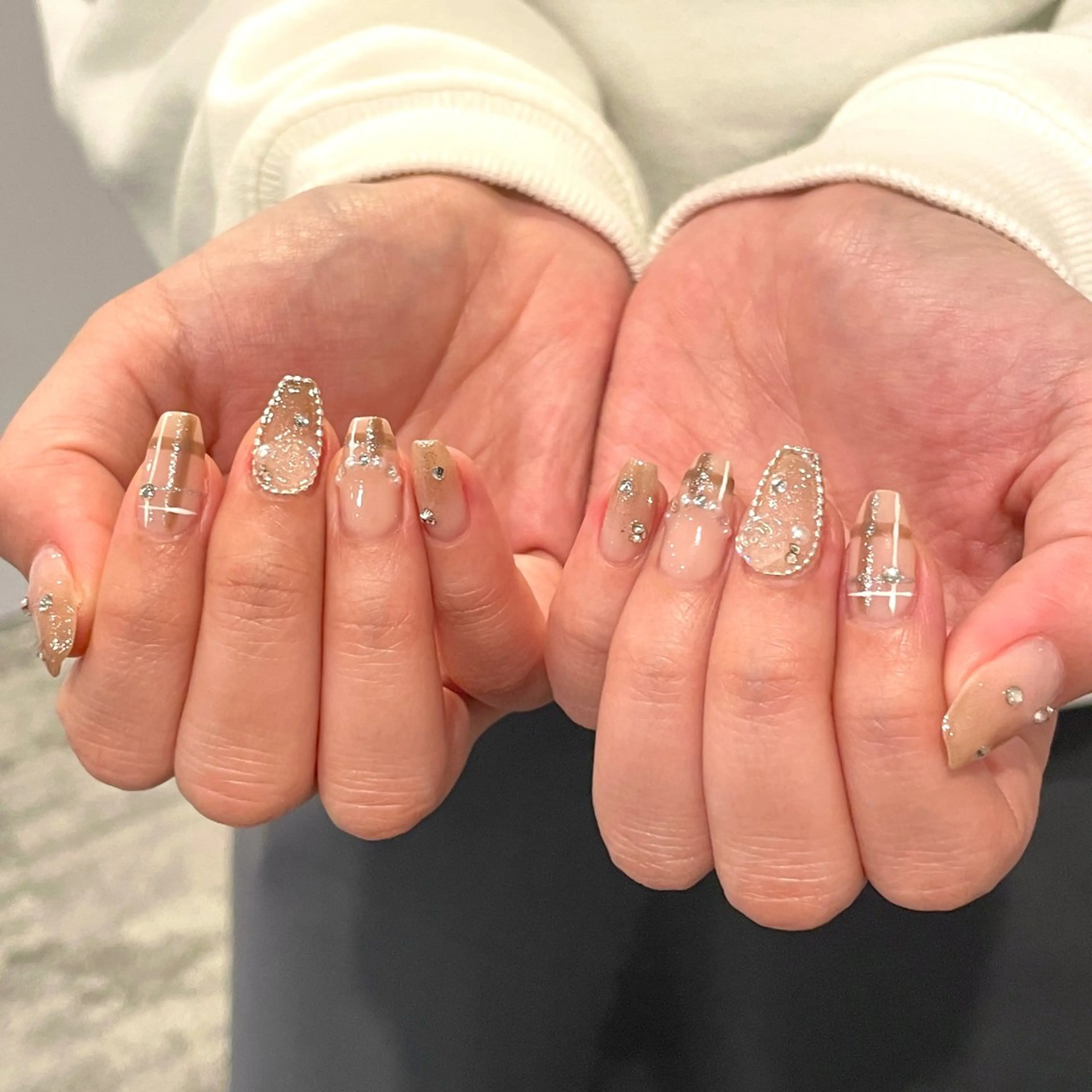 ネイル 持ち込み ストーンネイル ハンドネイル yurika 🌷.*･ﾟのネイルデザイン