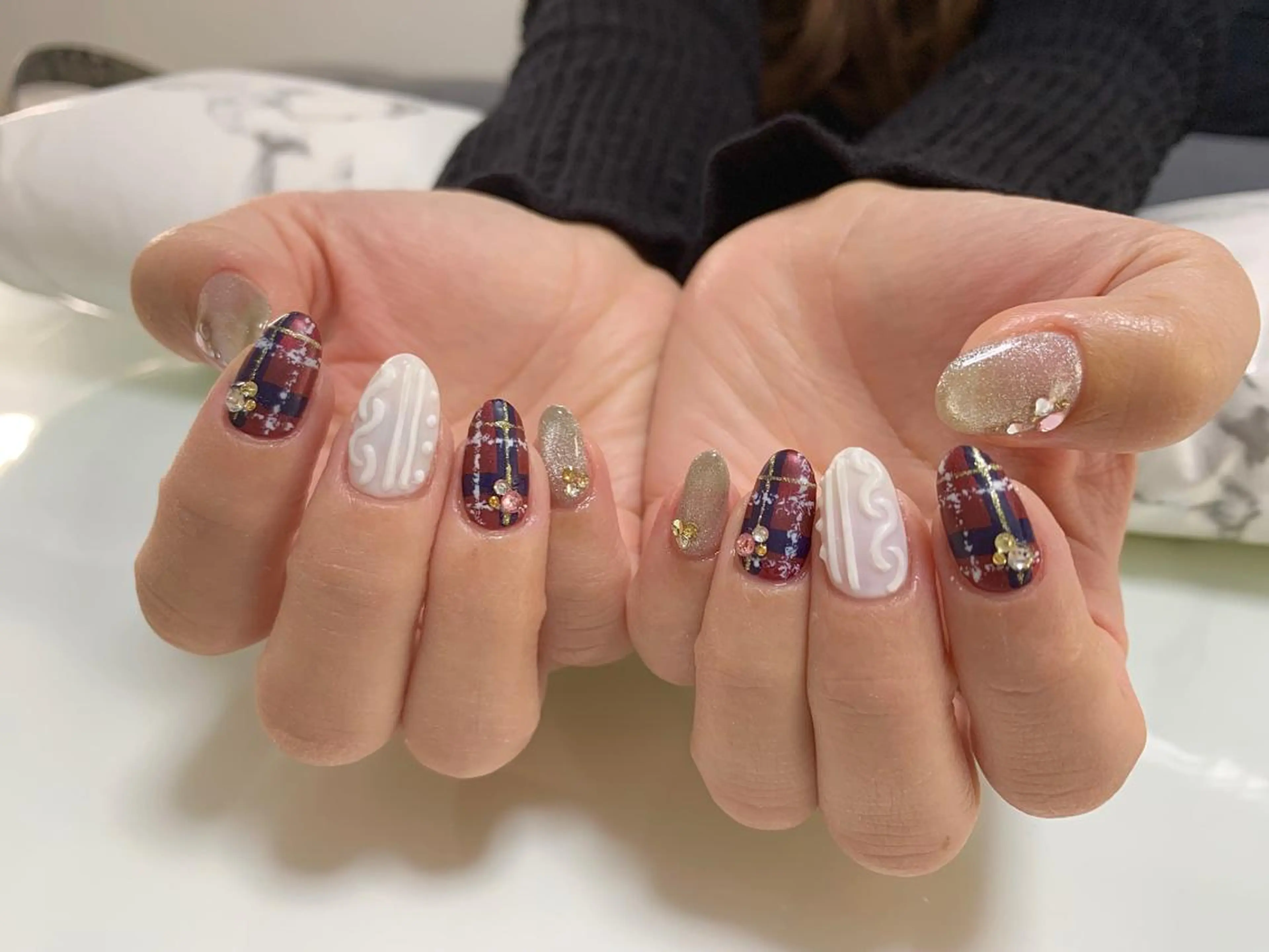 ネイル マグネットネイル ハンドネイル 手塚 里奈のネイルデザイン