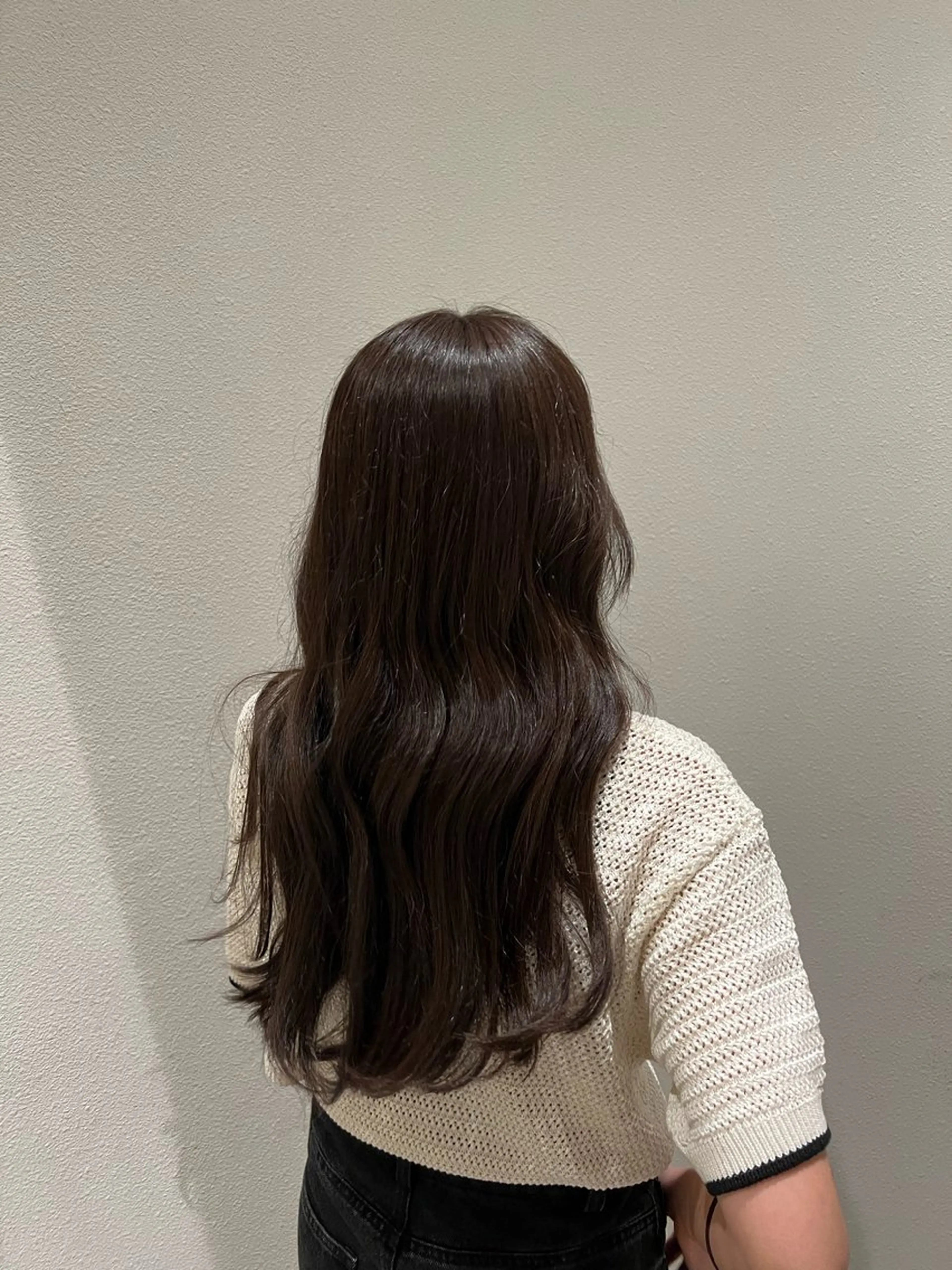 ロング カラー momb 折戸結菜のヘアスタイル