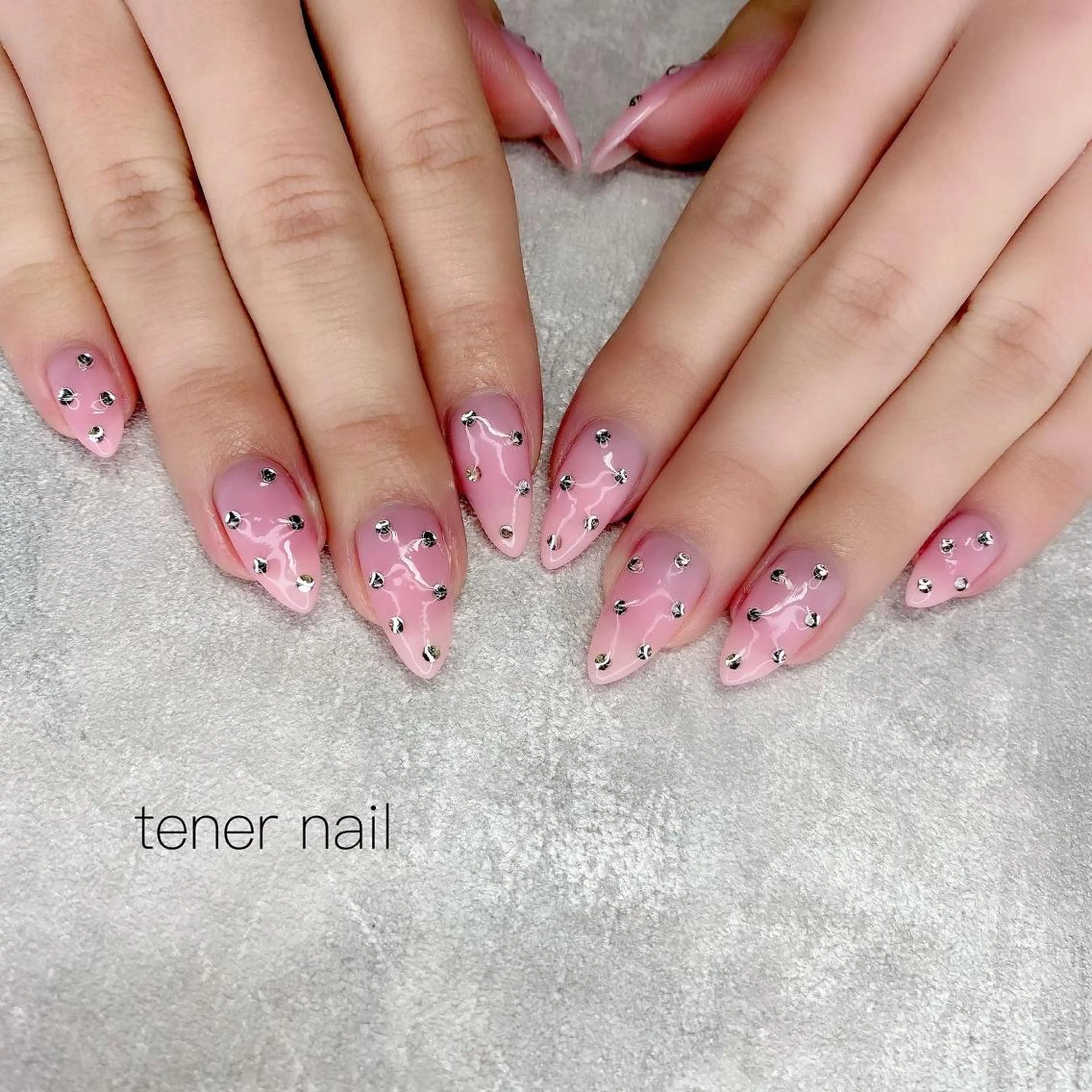ネイル ドット ピンク テネルネイル tener nailのネイルデザイン
