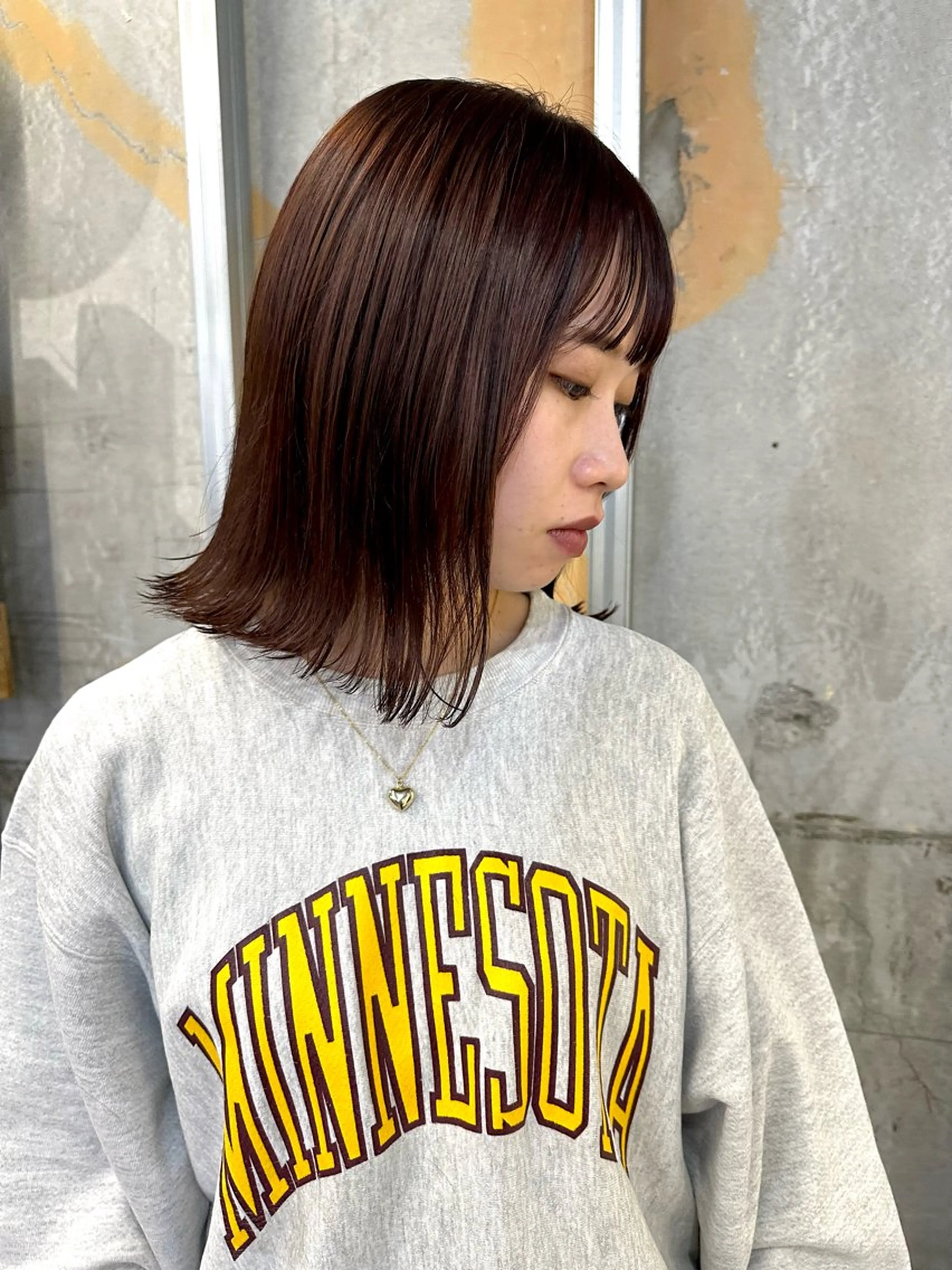 ミディアム 吉田勇人🩶レイヤー •透明感カラー•暗髪のヘアスタイル