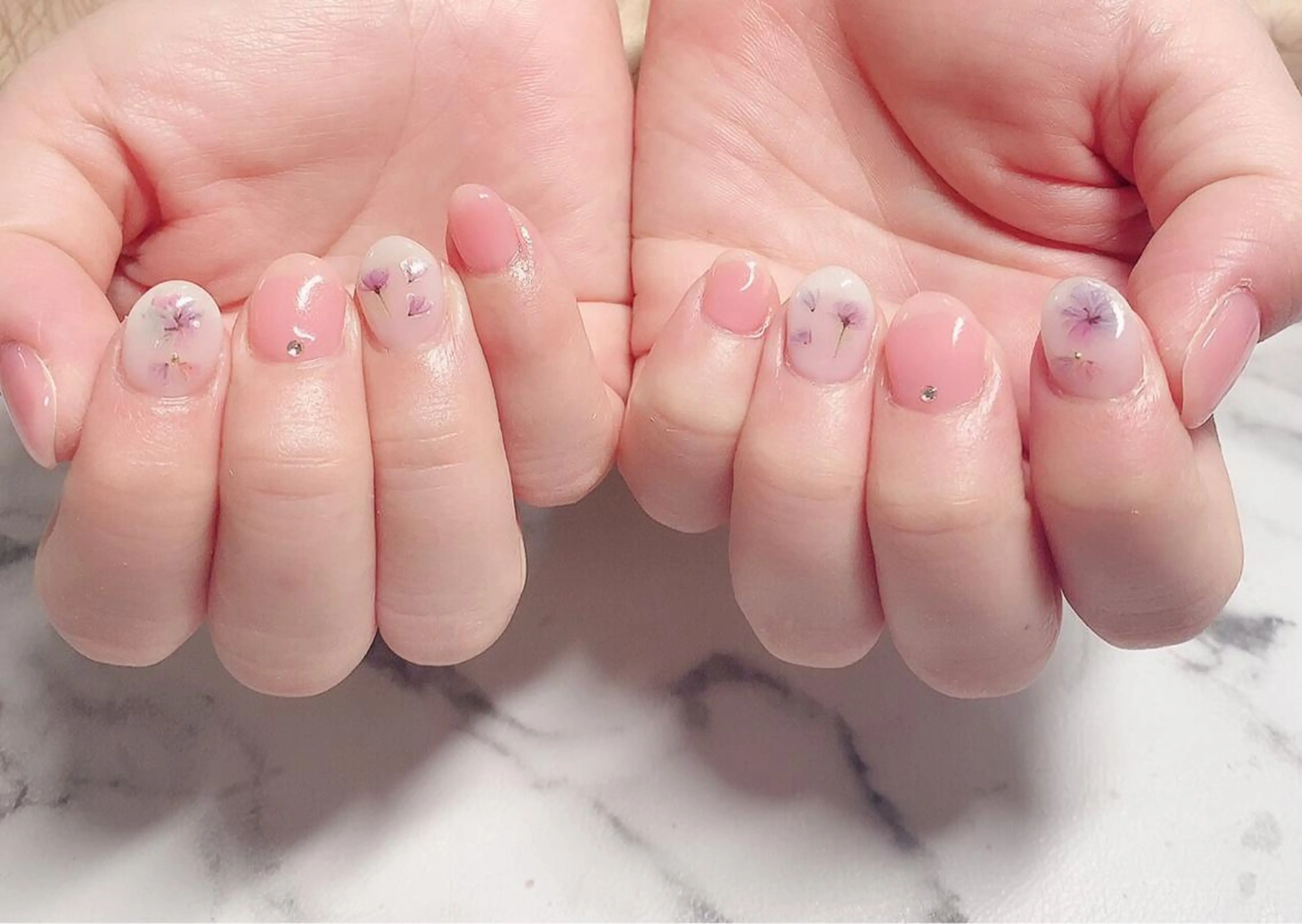 ネイル ハンドネイル マジック ミラーのネイルデザイン