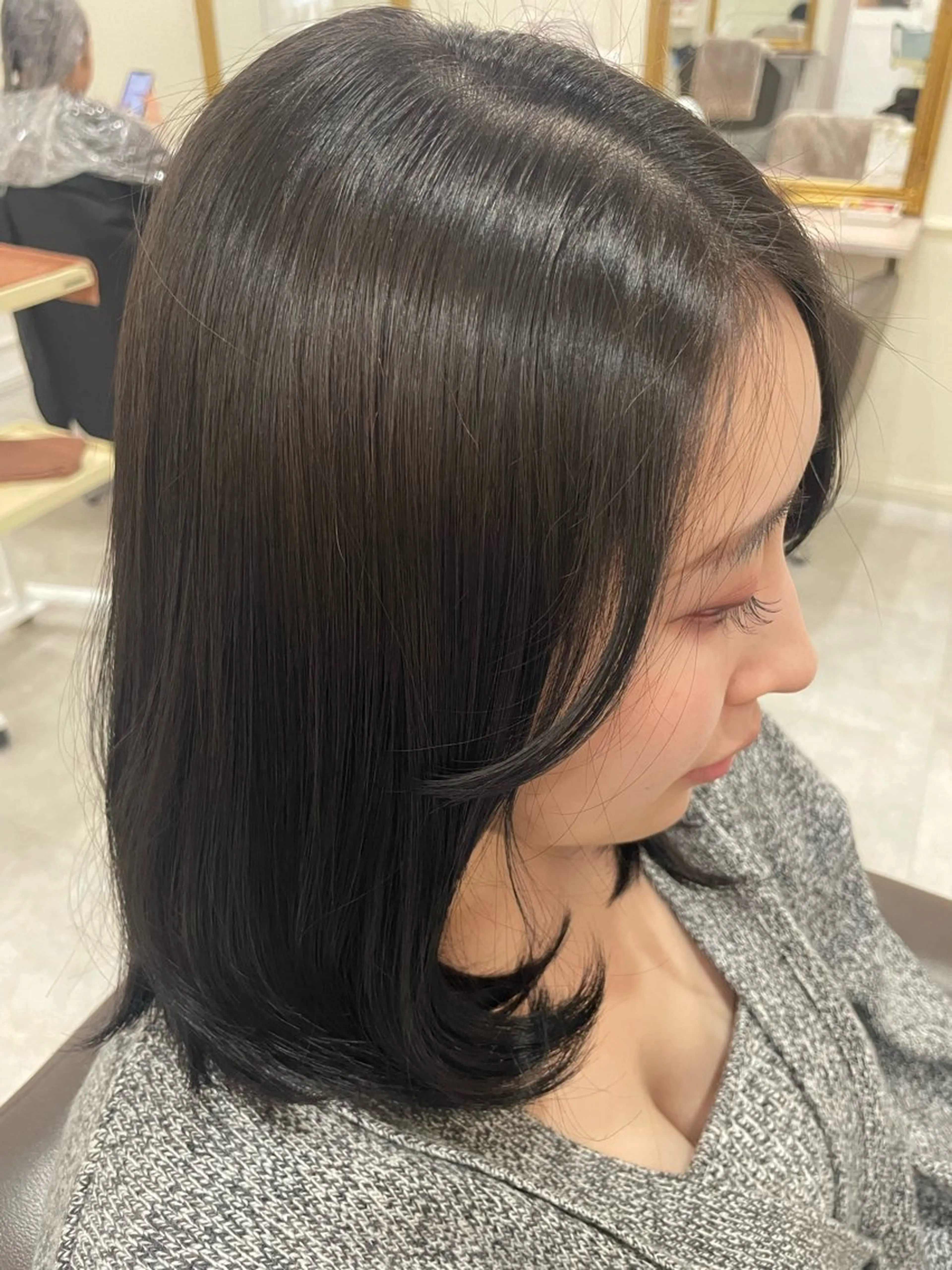 ミディアム 髪質改善お任せ ください♪ひとみのヘアスタイル