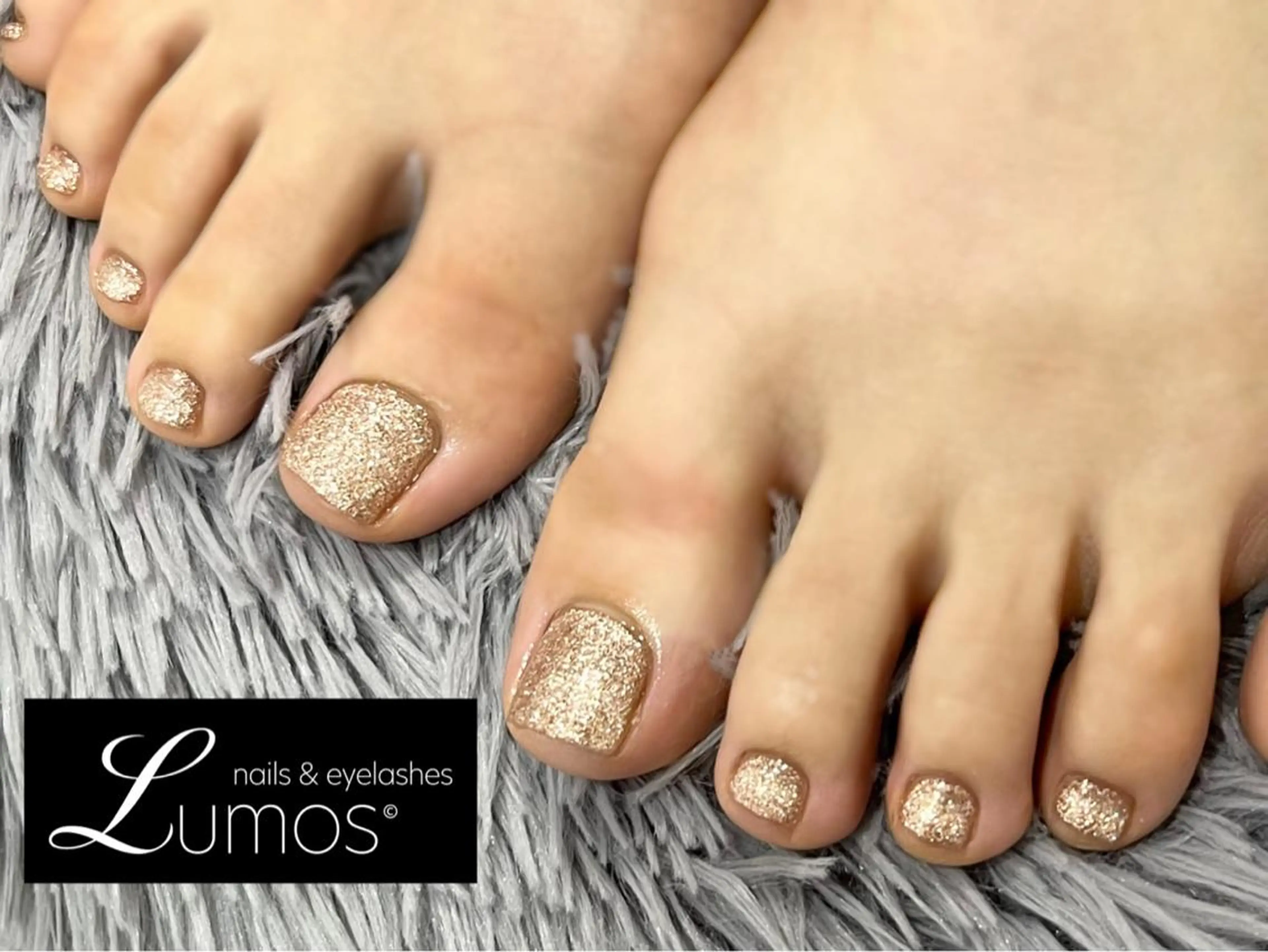 ネイル フットネイル キラキラネイル ラメ(グリッター) ワンカラーネイル Lumos/nail &eyelashes桜川店所属・Lumos Annのネイルデザイン