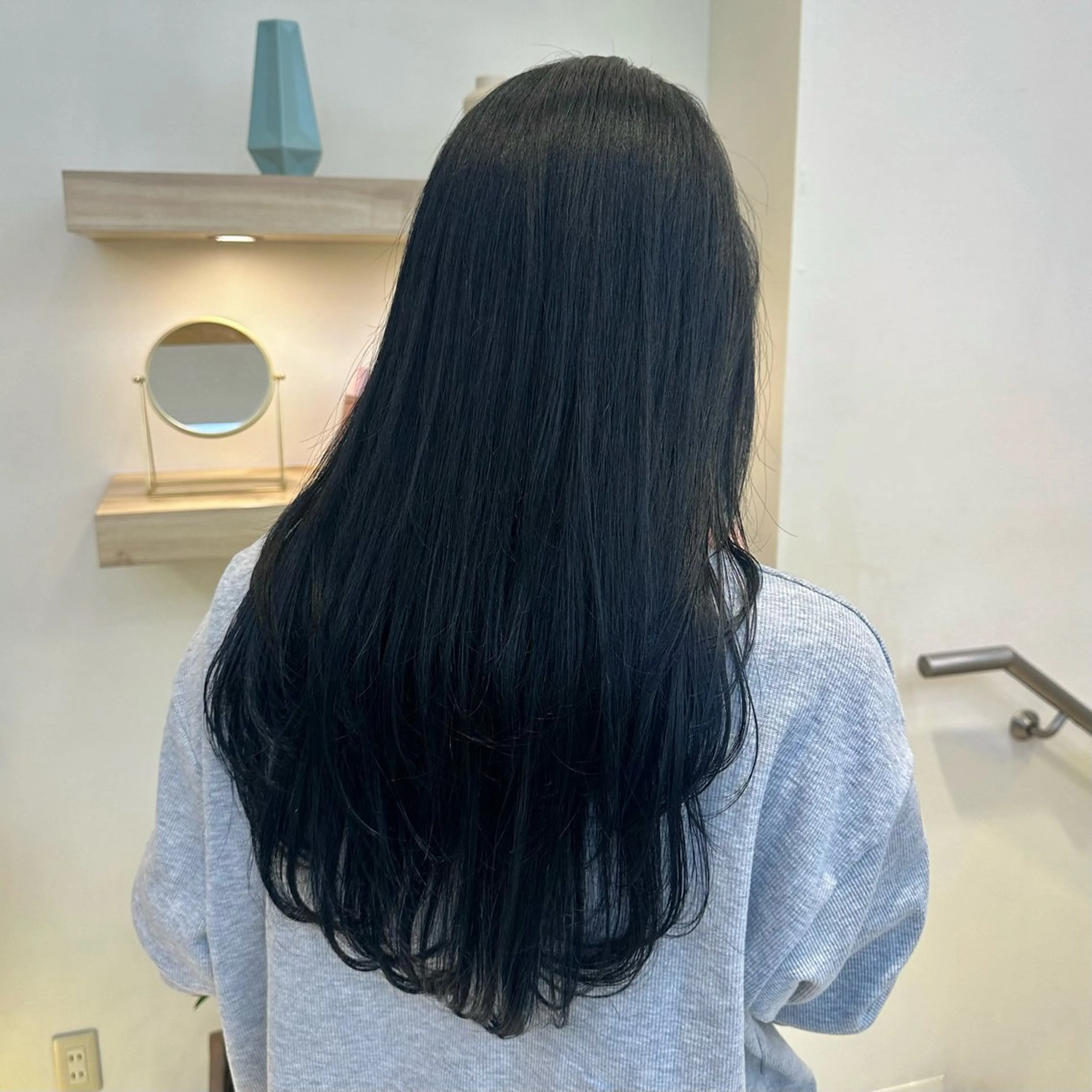 ロング カラー 顔まわりレイヤー 韓国風ヘア レイヤーカット ロング カット ヘアカラー 柔らかパーマ🫧 いぎあやかのヘアスタイル