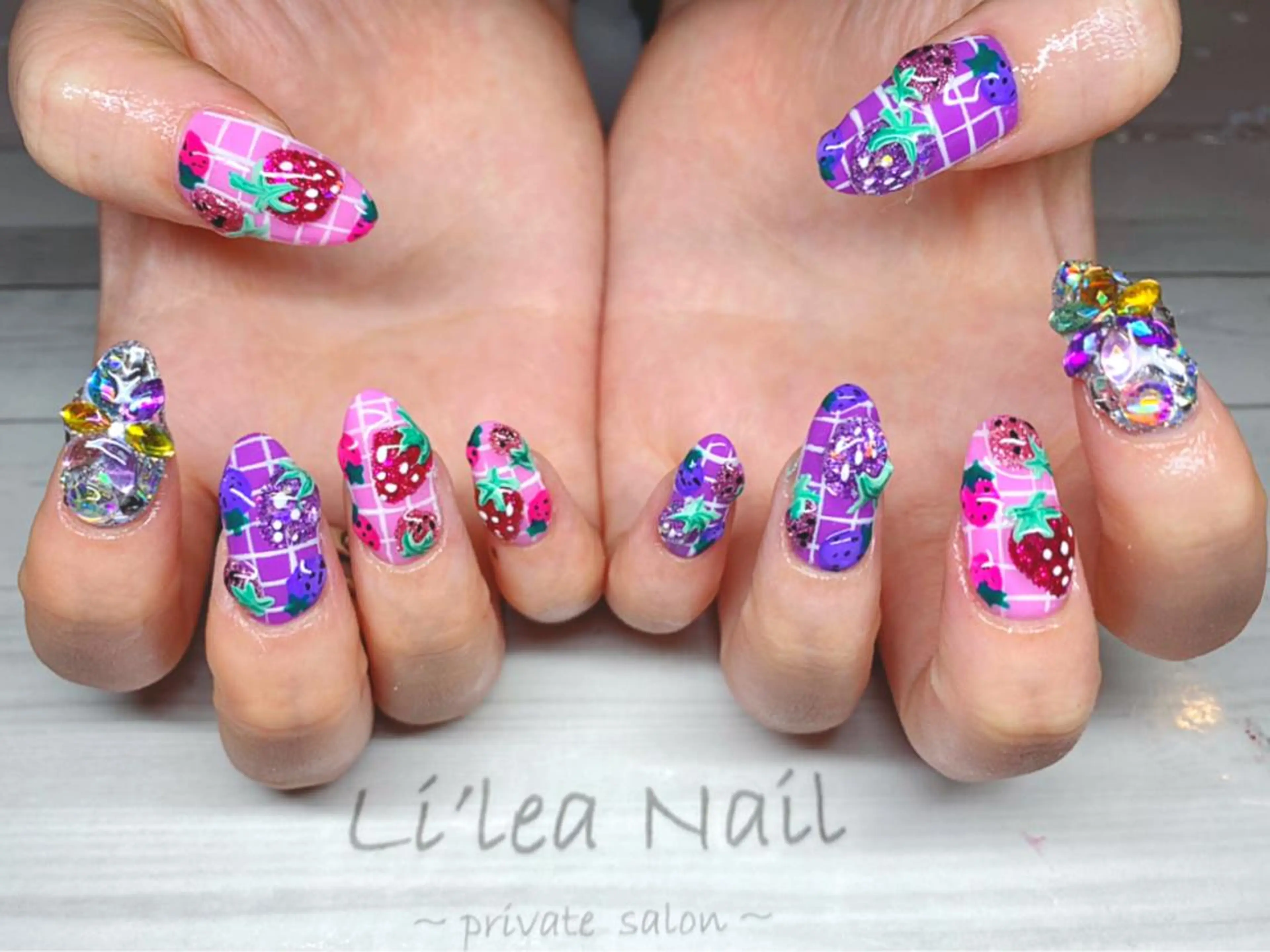 ネイル Li'leaNail AINAのネイルデザイン