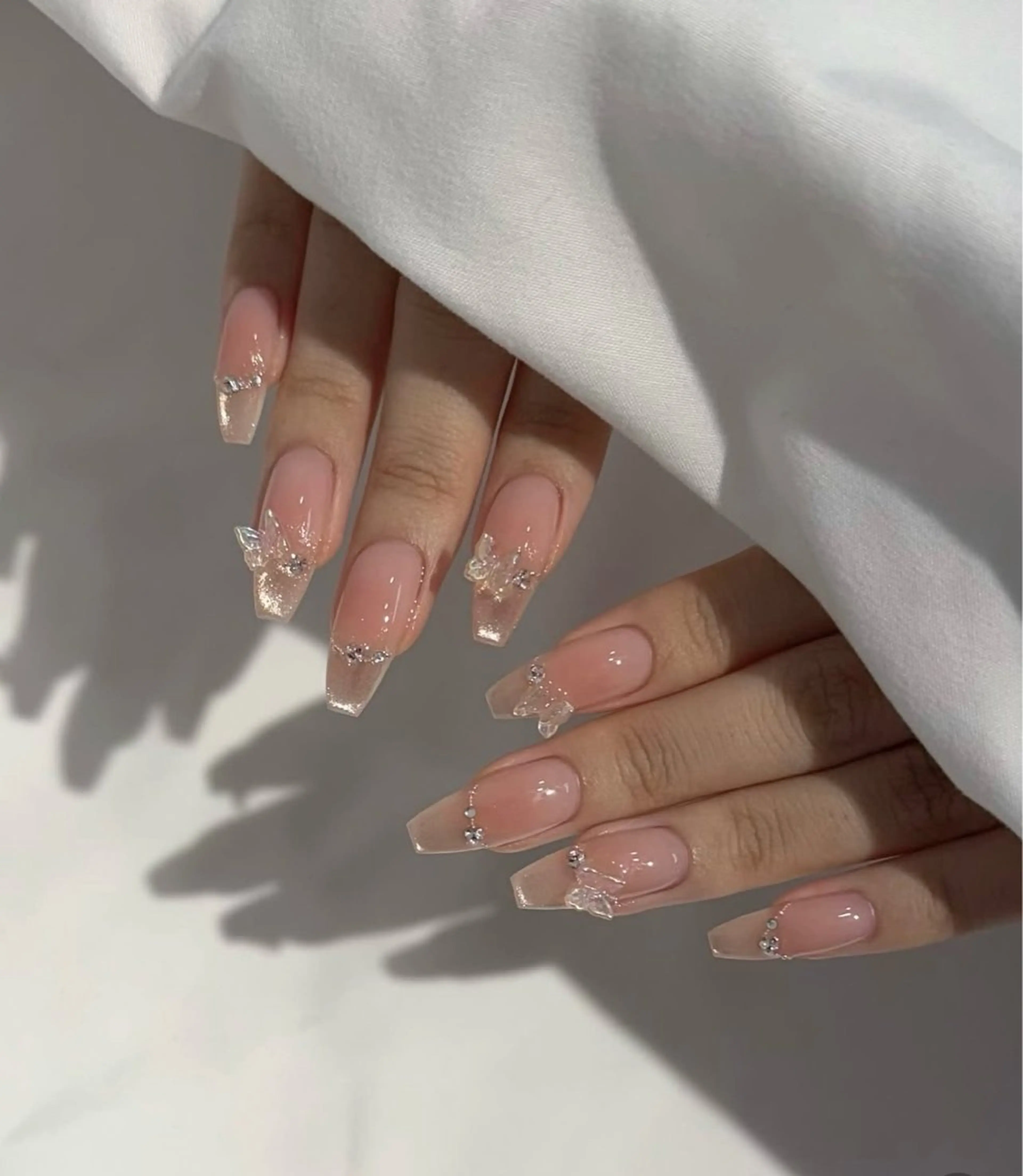 ネイル フラッシュネイル フレンチネイル グラデーション キラキラネイル 韓国ネイル ハンドネイル rina nailのネイルデザイン