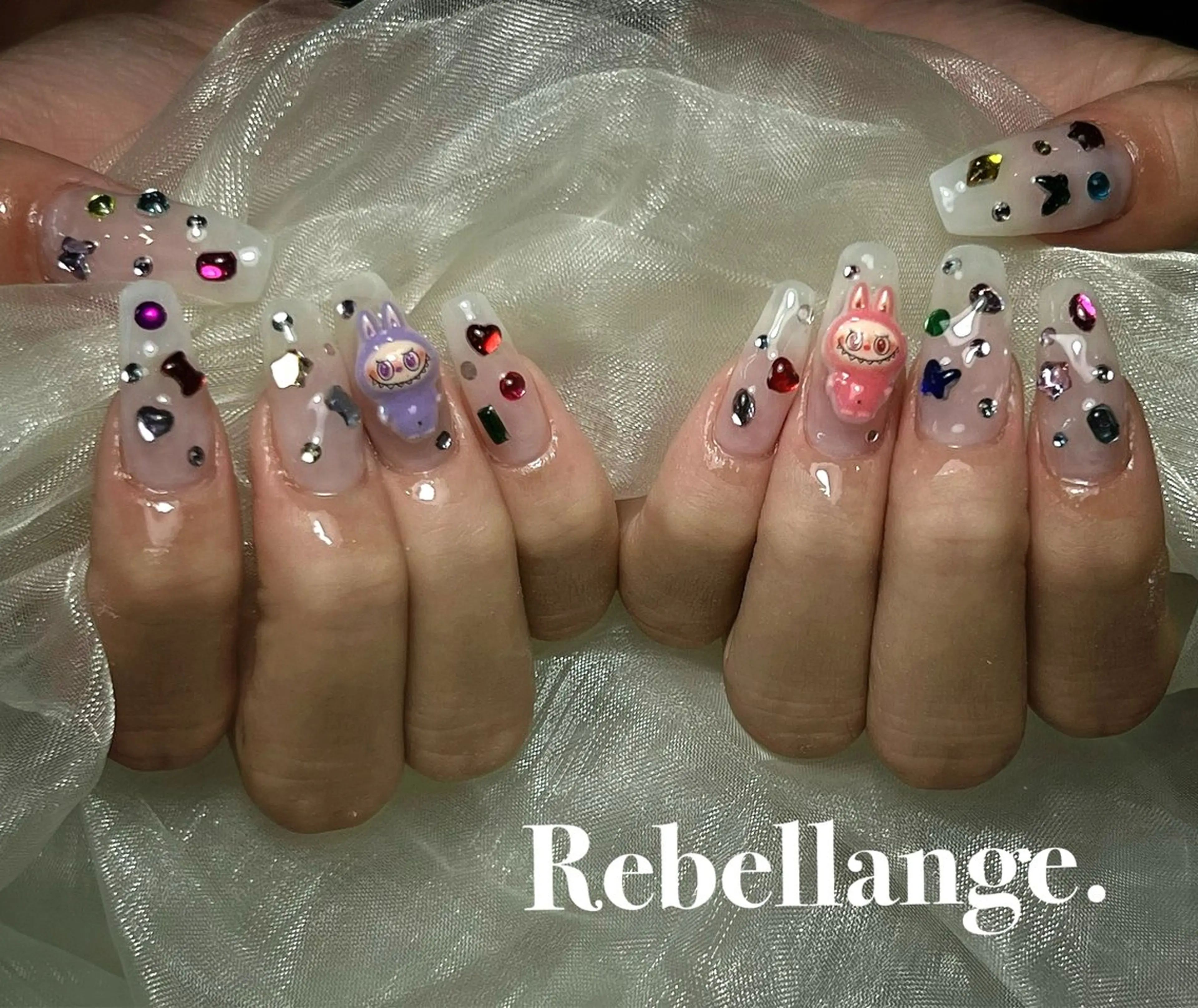 ネイル ハンドネイル Rebellange n.のネイルデザイン