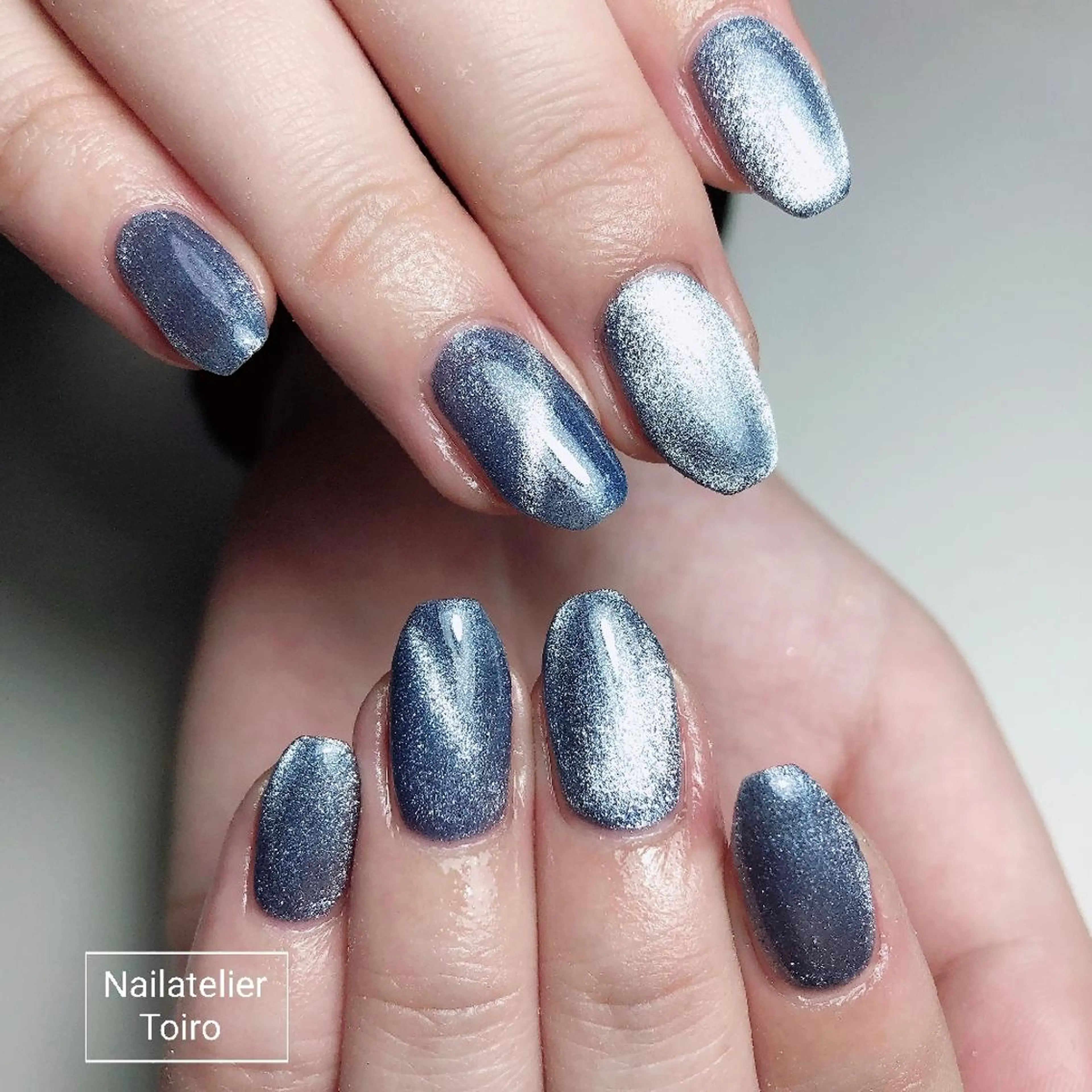 セミロング ネイル 水色 マグネットネイル ☺︎山部 志麻☺︎のネイルデザイン