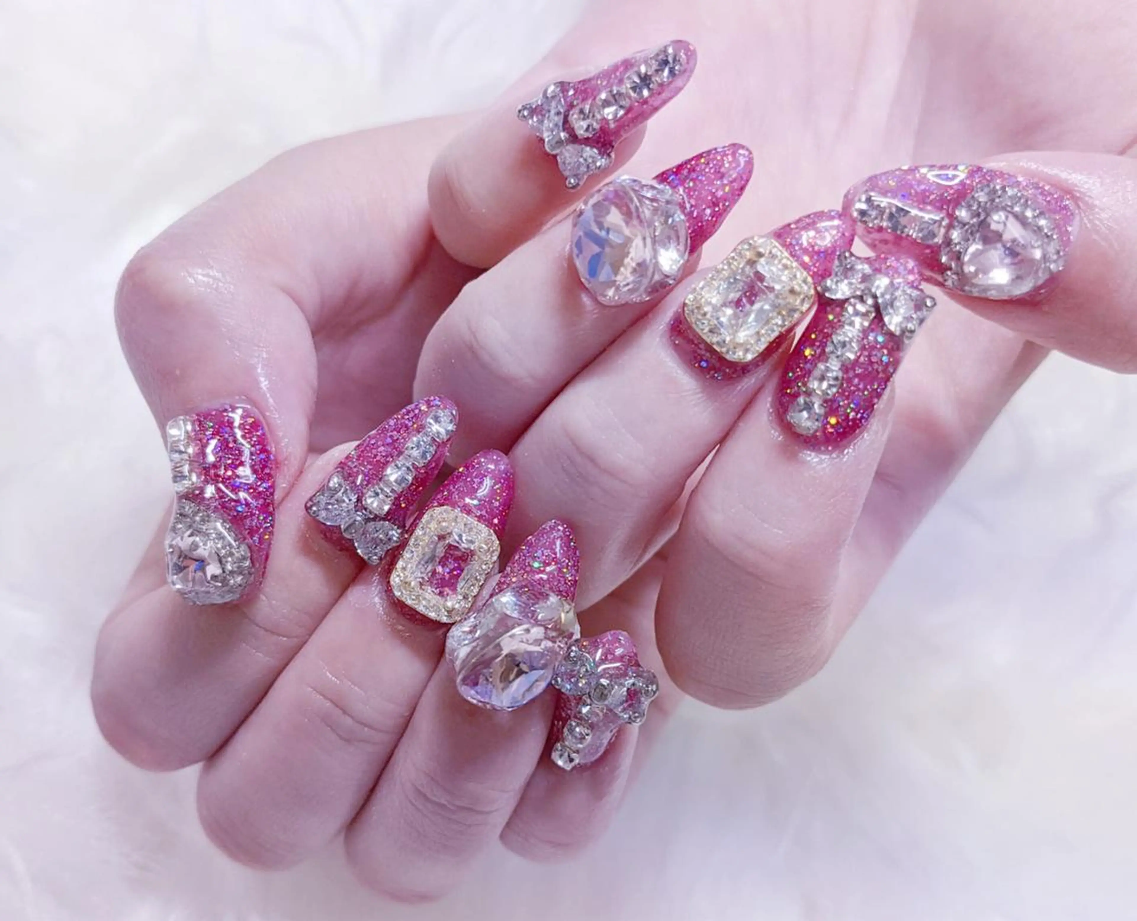 セミロング ハンドネイル MoonNail ユリ🌸のネイルデザイン