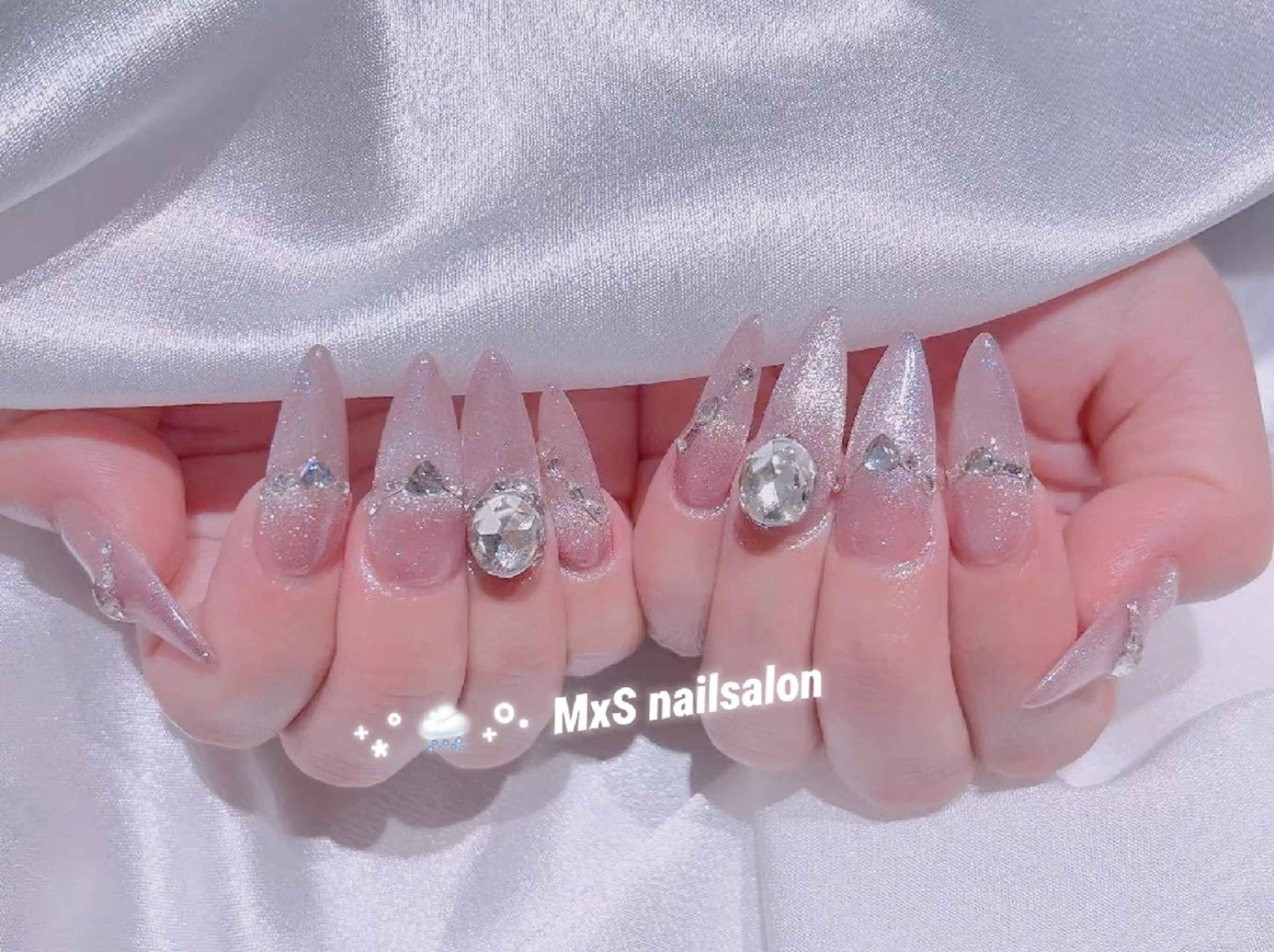ネイル ジェルネイル 韓国ネイル マグネットネイル パラジェル ワンホンネイル ハンドネイル M×S Nail みなのネイルデザイン