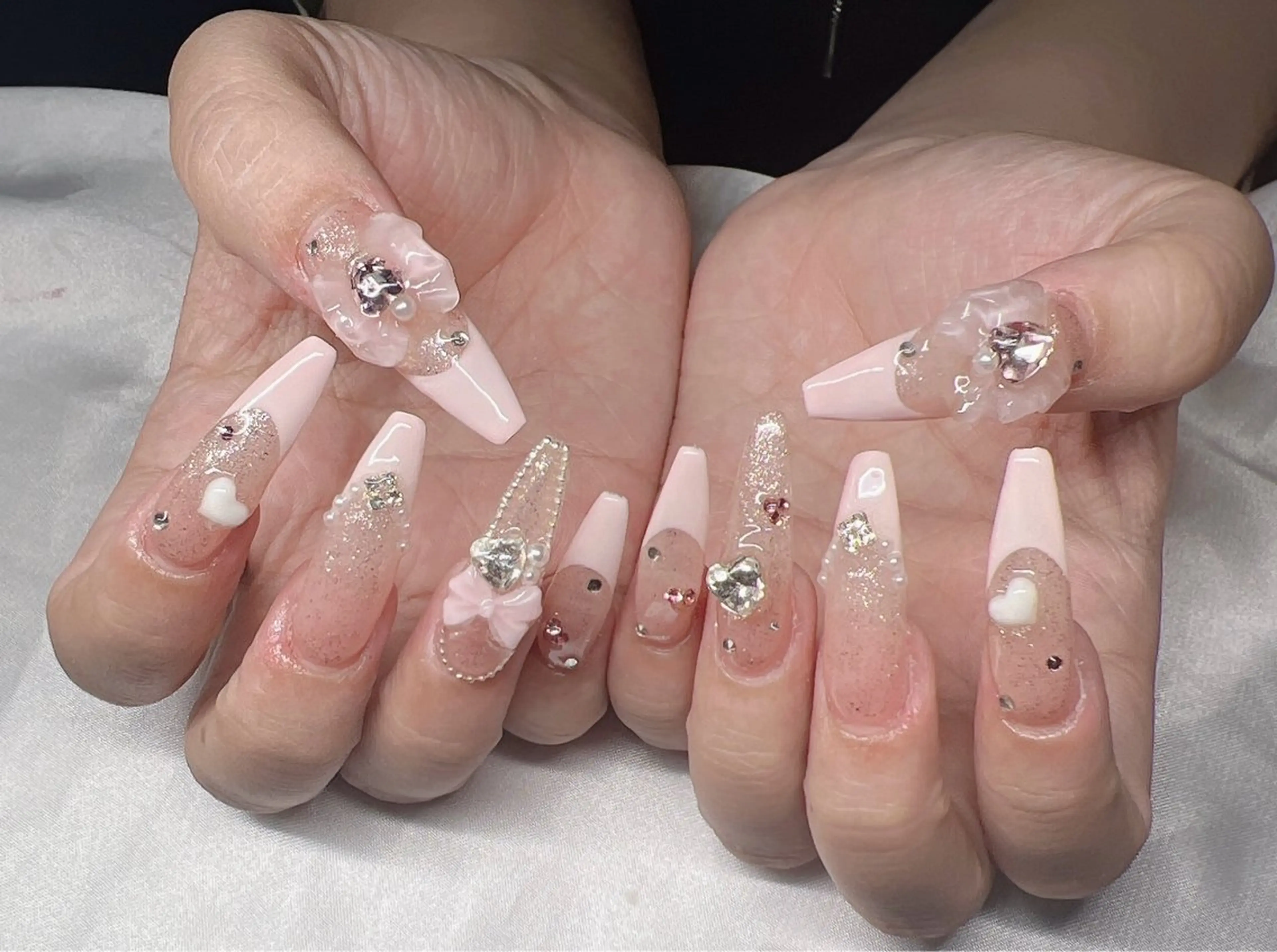 ネイル 長さ出し グラデーション 卒業式 キラキラネイル マグネットネイル ハンドネイル Lee Nailsのネイルデザイン