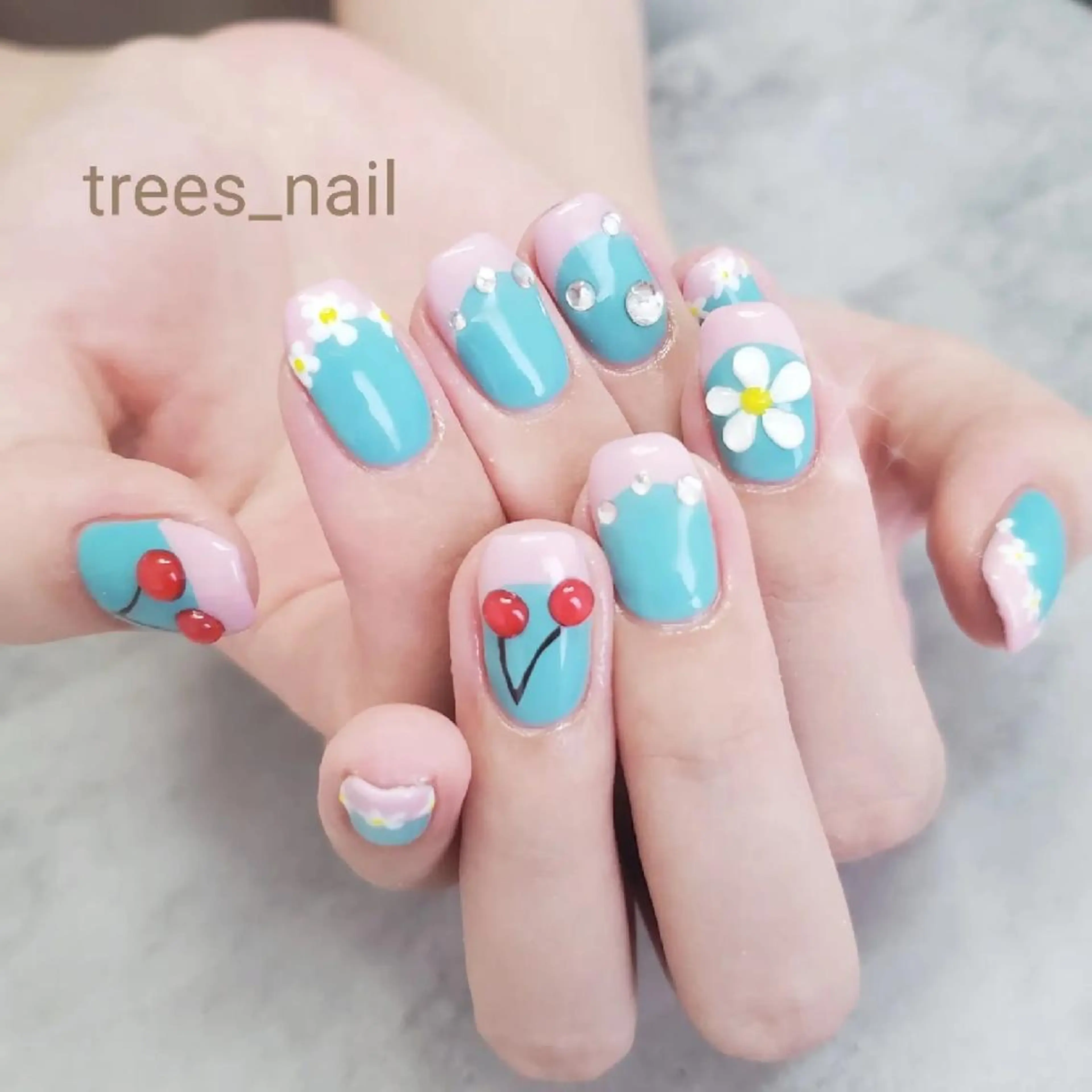 ネイル フラワーネイル フレンチネイル グリーン ピンク ぷっくりネイル trees_ nailのネイルデザイン