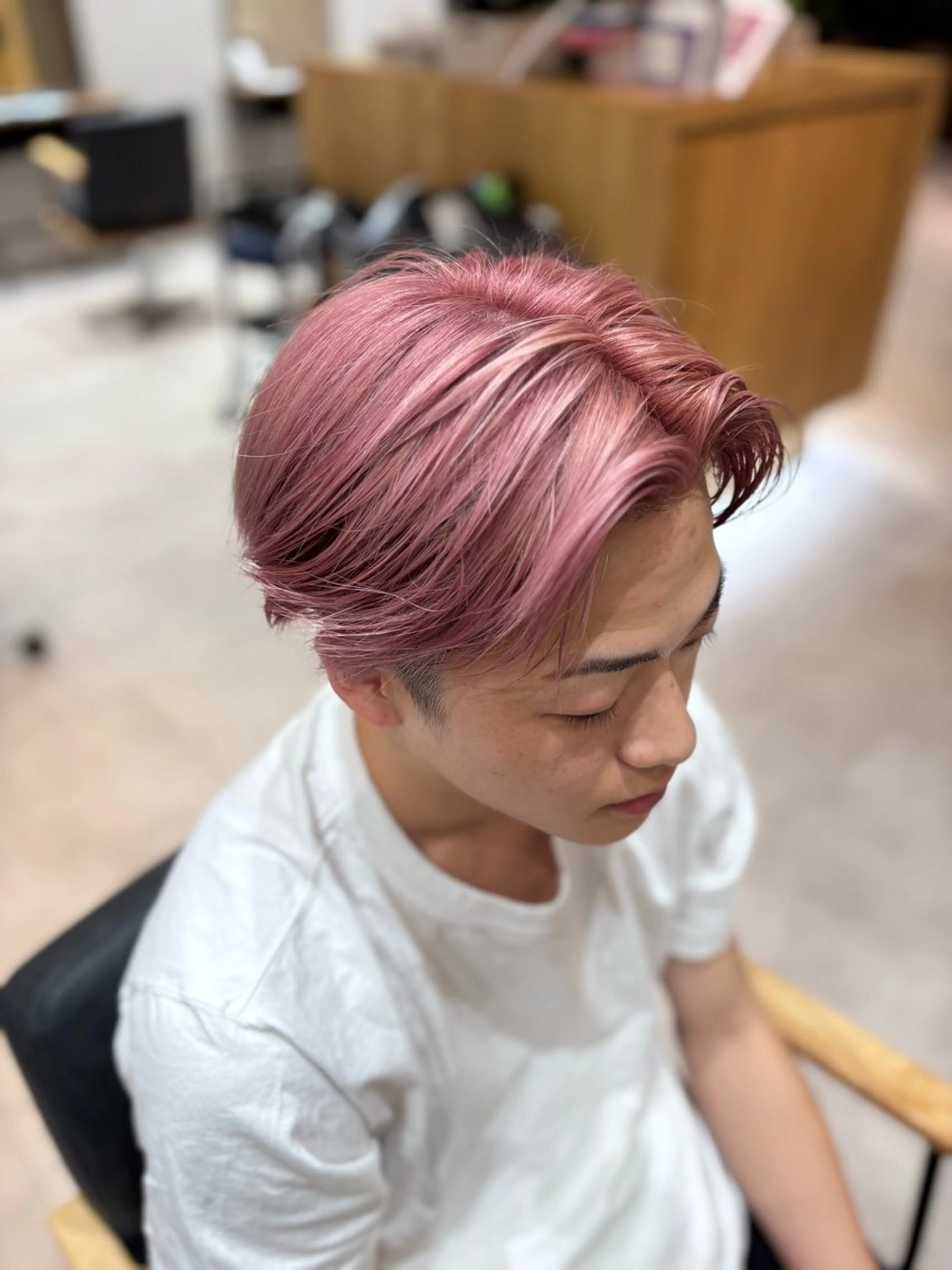 カラー メンズ メンズブリーチ ブリーチ ヘアカラー 小西 暖のヘアスタイル