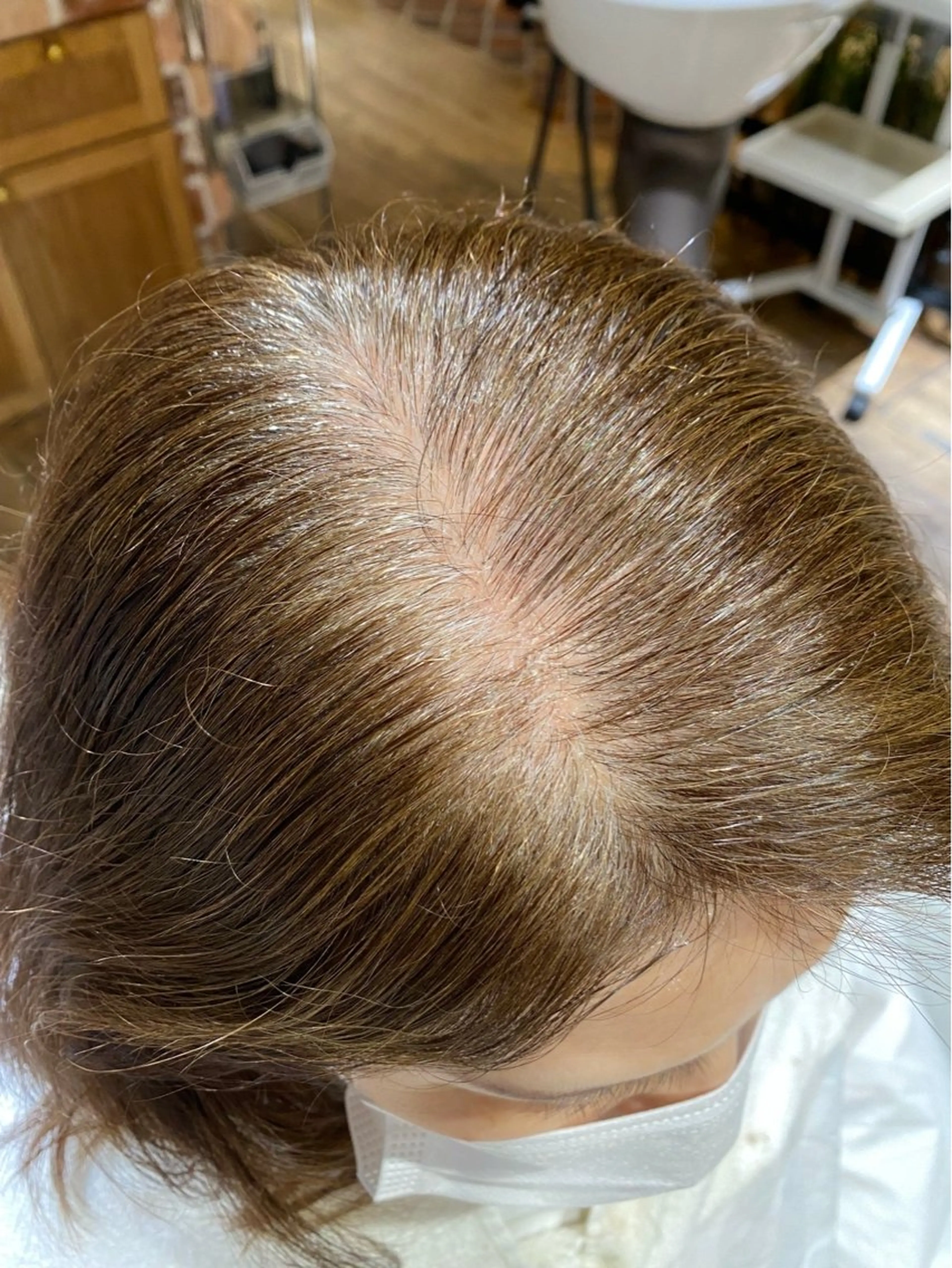 セミロング i.GINZA所属・ハイトーン/透明感 カラー/レイヤーのヘアスタイル