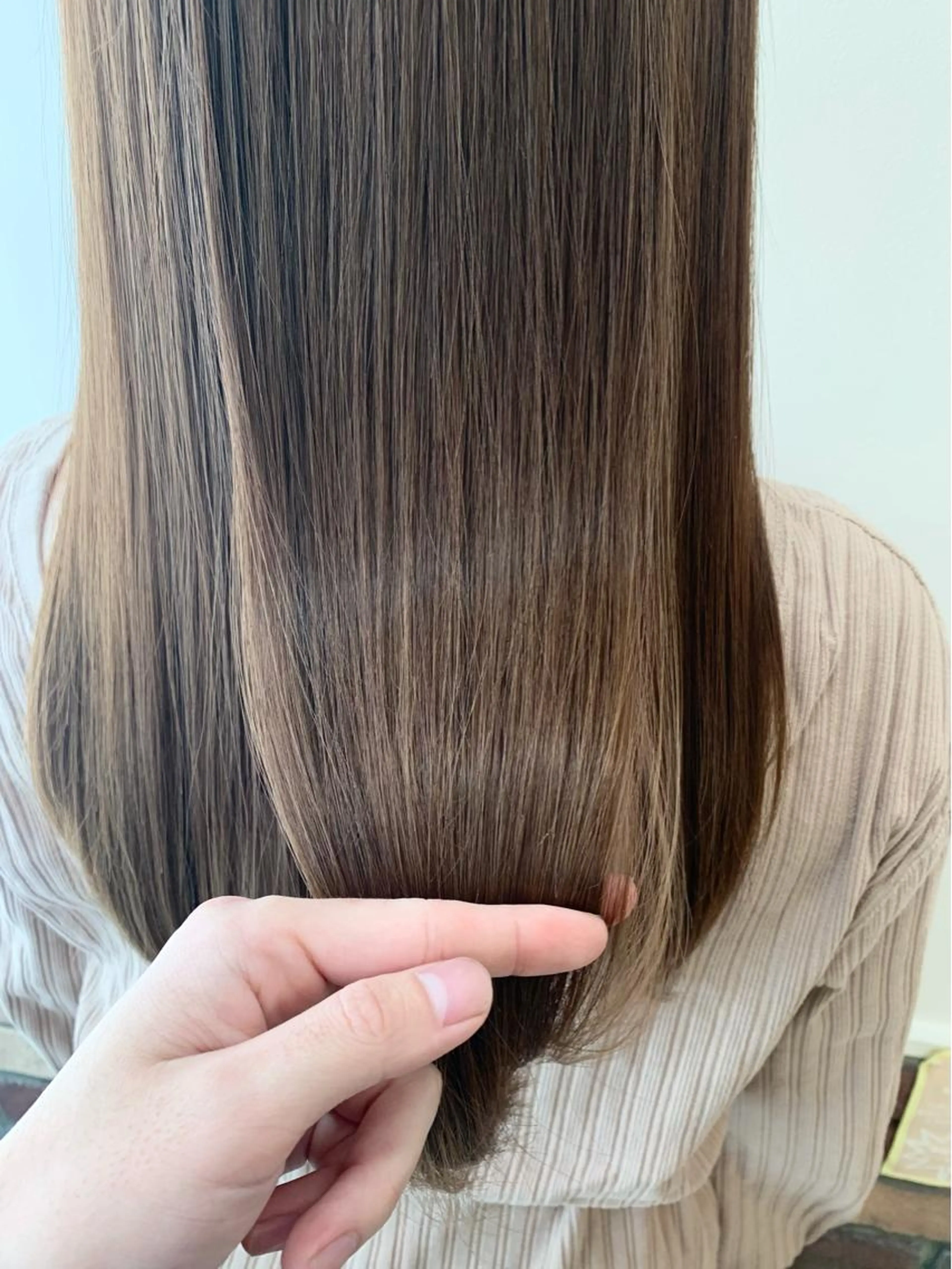 《美髪𝑚𝑒𝑛𝑢》🤎ワンカラー➕𝐴𝑢𝑗𝑢𝑎トリートメント➕コテ巻き♡の写真