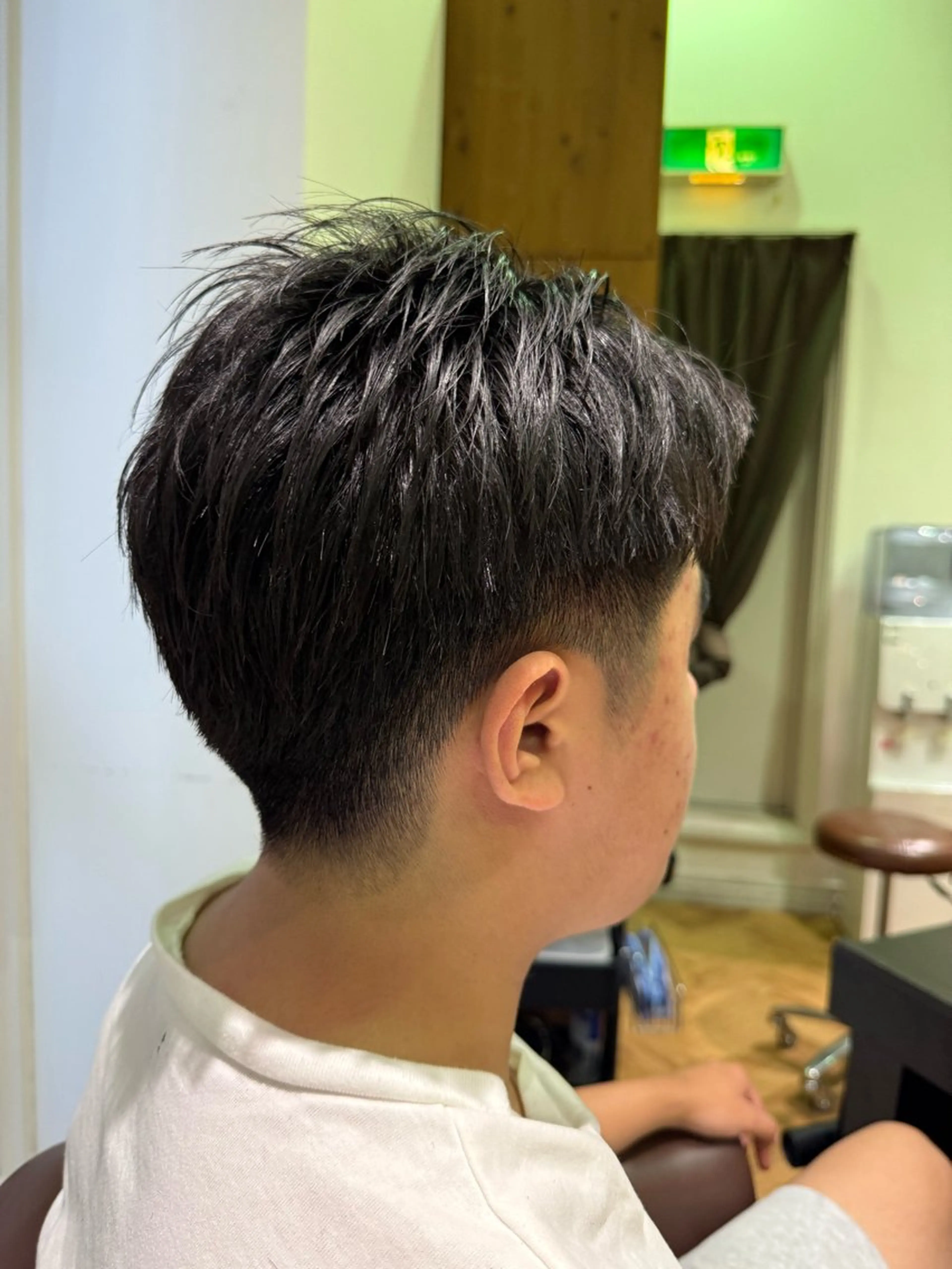 ショート メンズ フェードカット 溝口 槙里也のヘアスタイル
