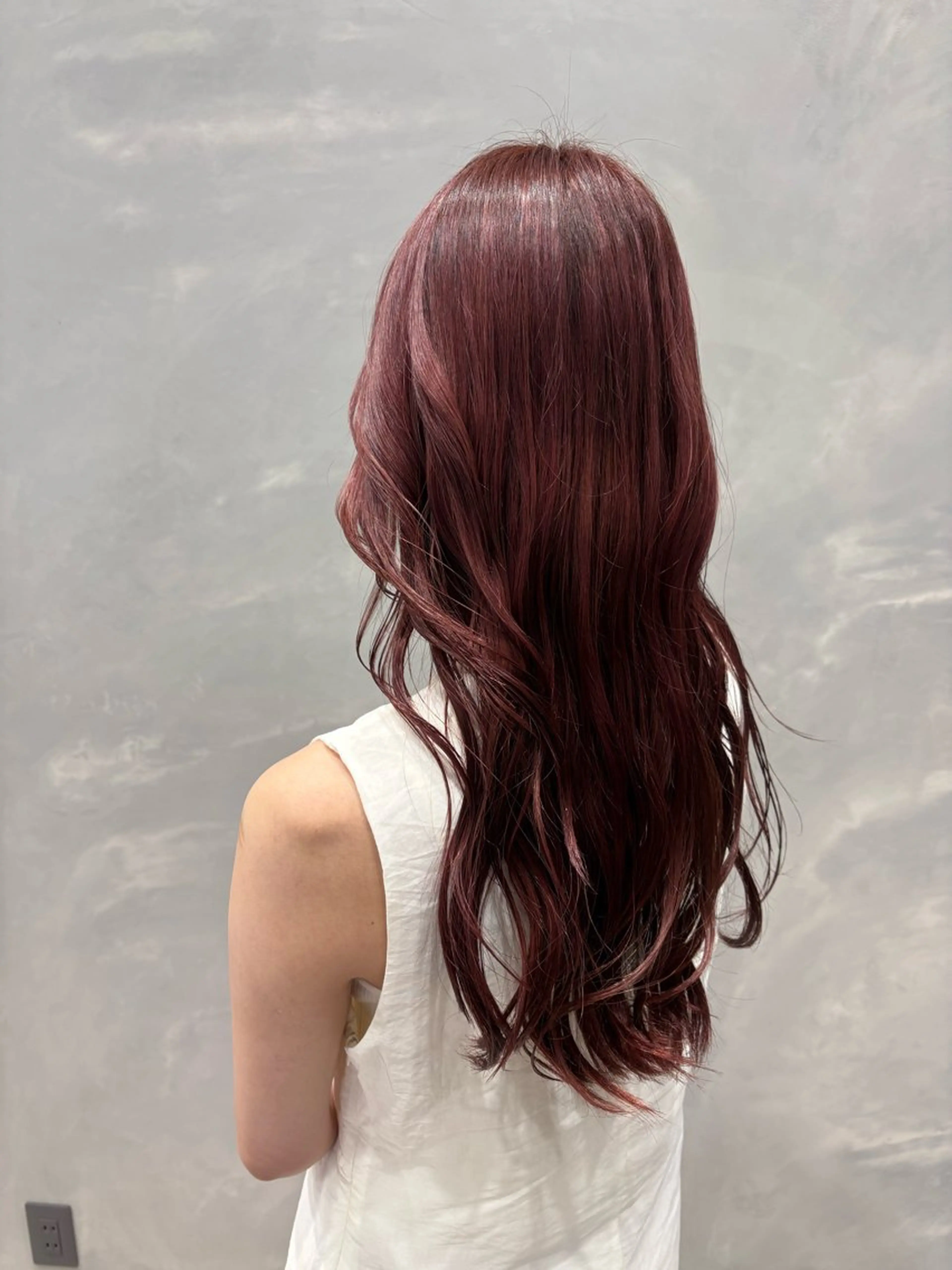 ロング カラー ピンクカラー バイオレットカラー カット ヘアカラー newi大分/ 磯部栞里／艶感カラーのヘアスタイル
