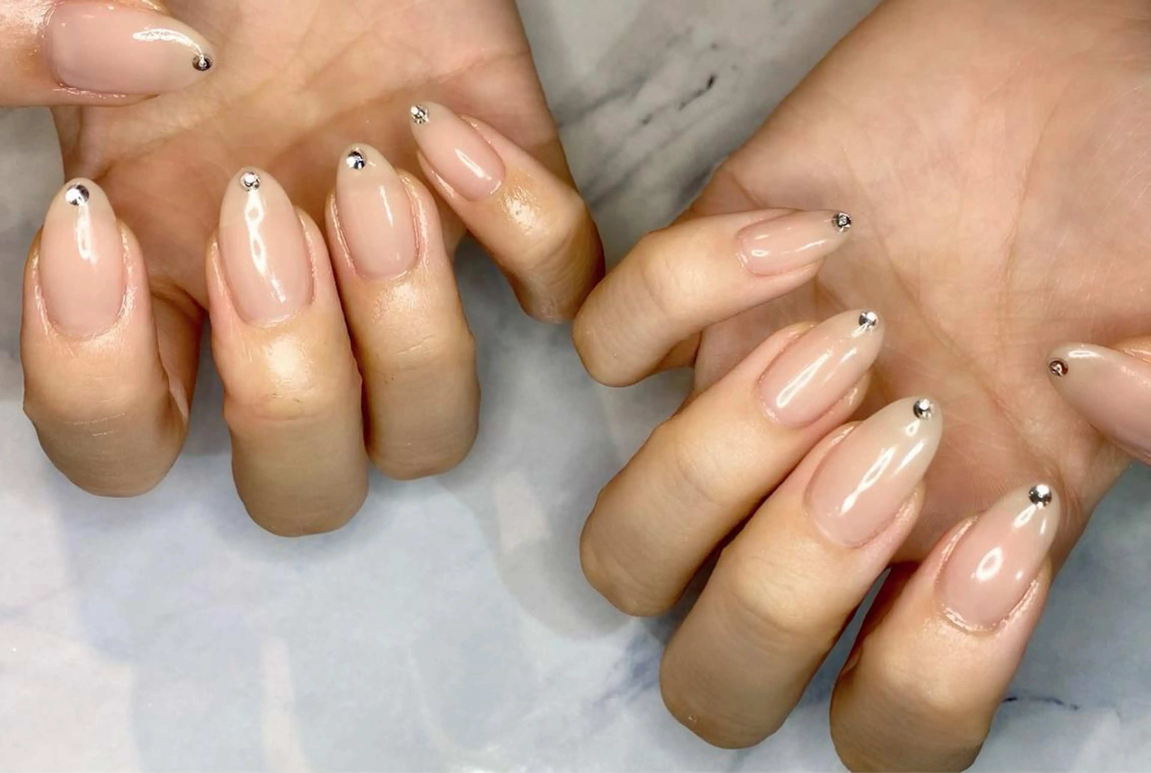 ネイル ストーンネイル Lino+ ネイル&よもぎ蒸しのネイルデザイン