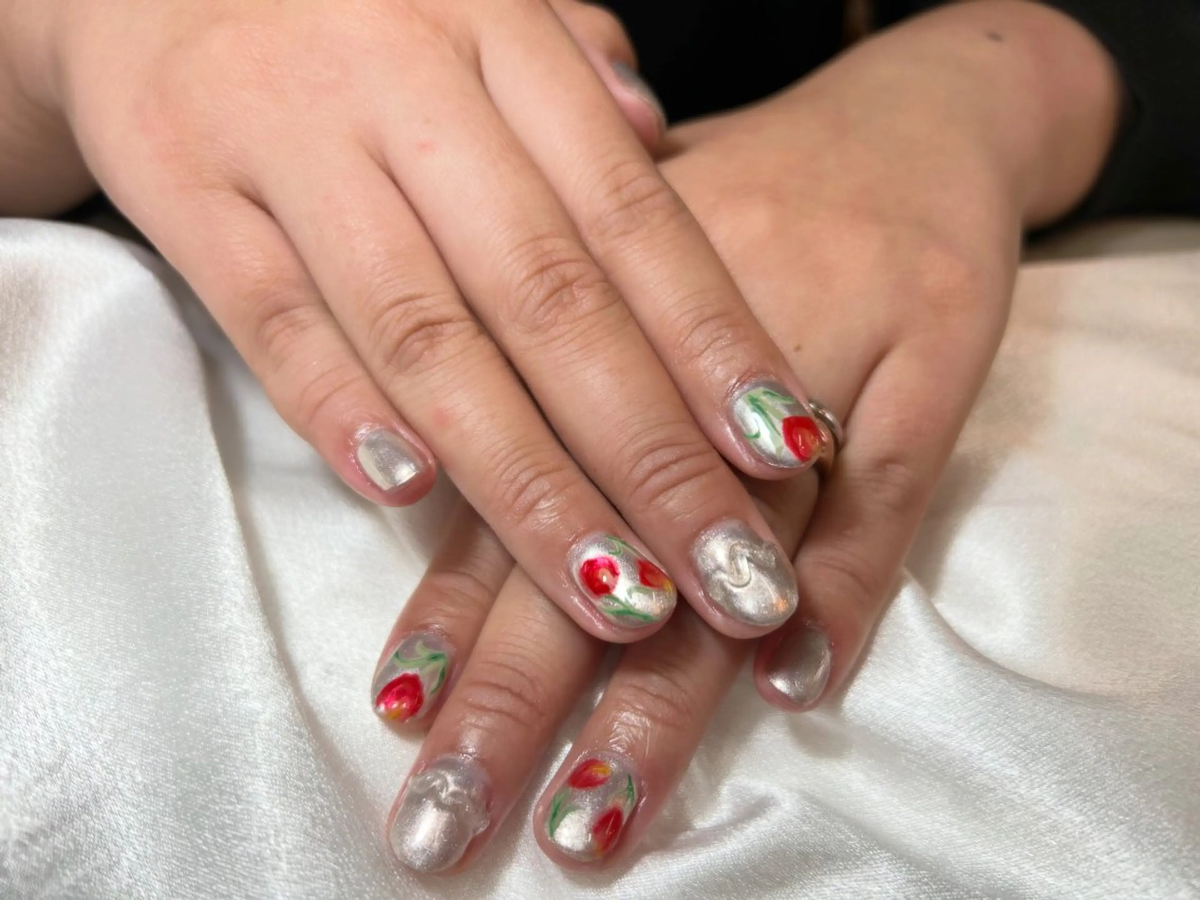 ミディアム ハンドネイル 大城 みきのネイルデザイン