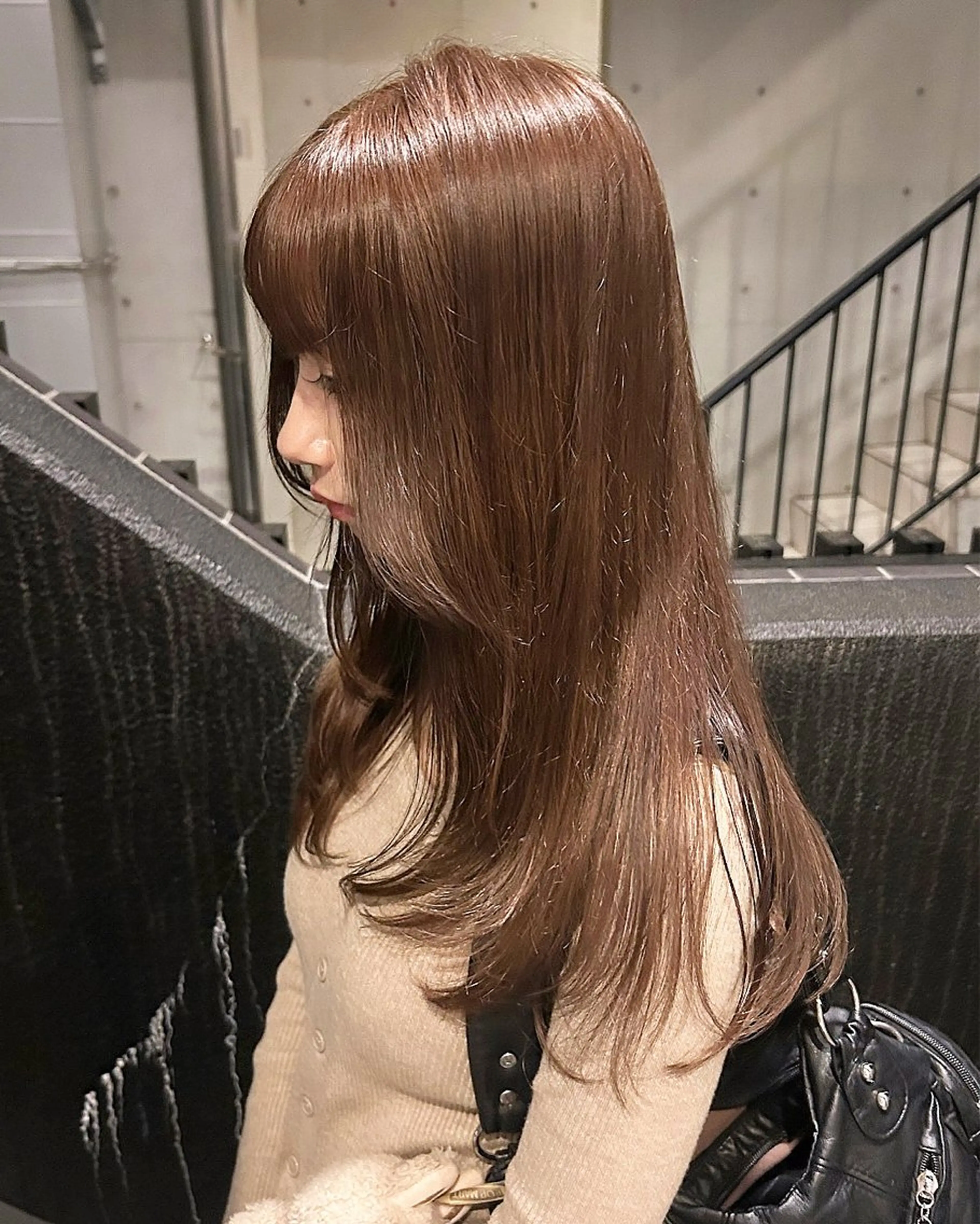 ロング カラー 透け感ベージュ🤎 韓国ヘアtakutoのヘアスタイル