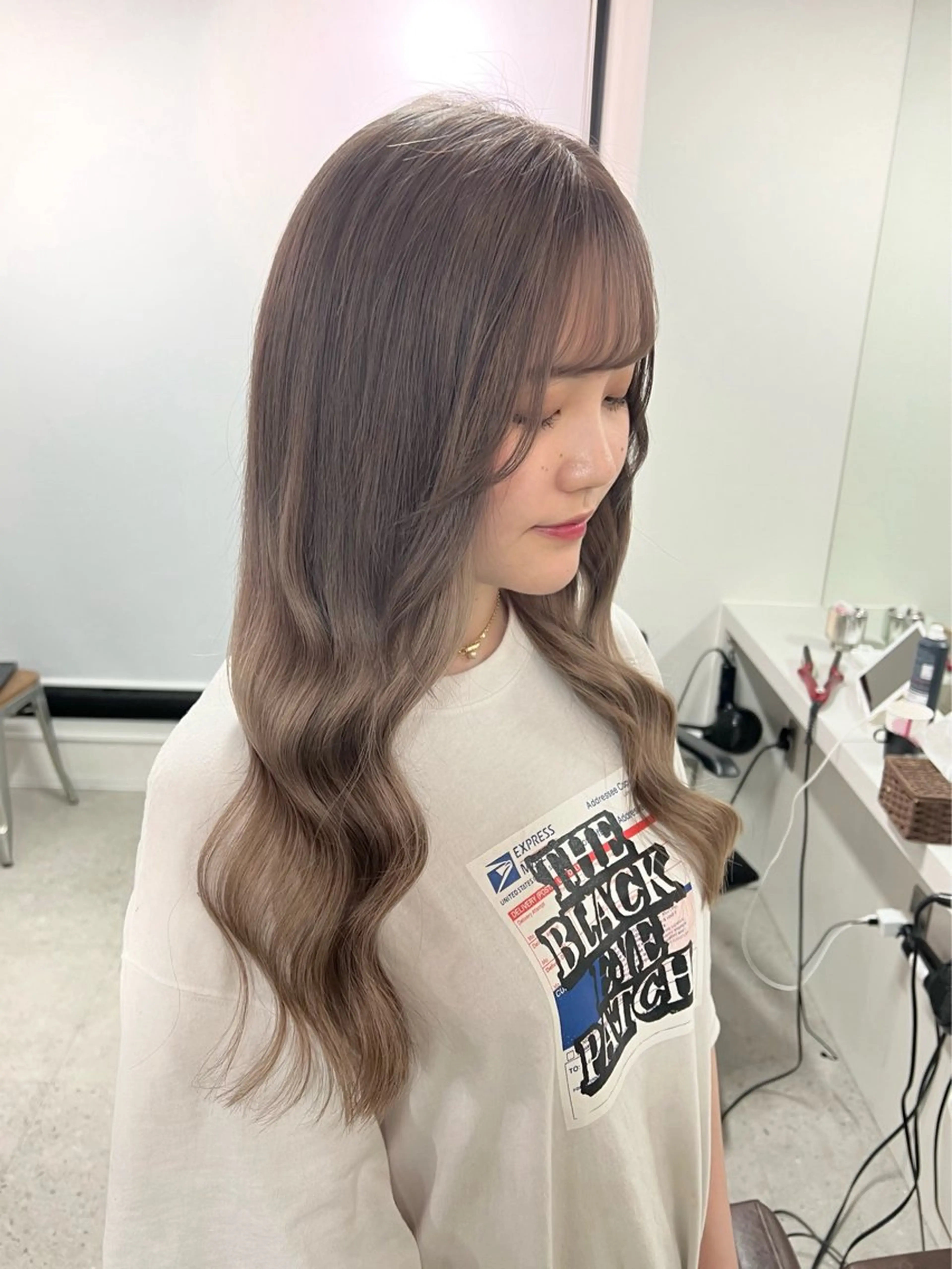 ロング カラー プルエクステ グレージュ ミルクティーグレージュ エクステ ロング sio.nail&eyebrow salon shimokitazawa2号店所属・nailist mana𖤐´-のネイルデザイン