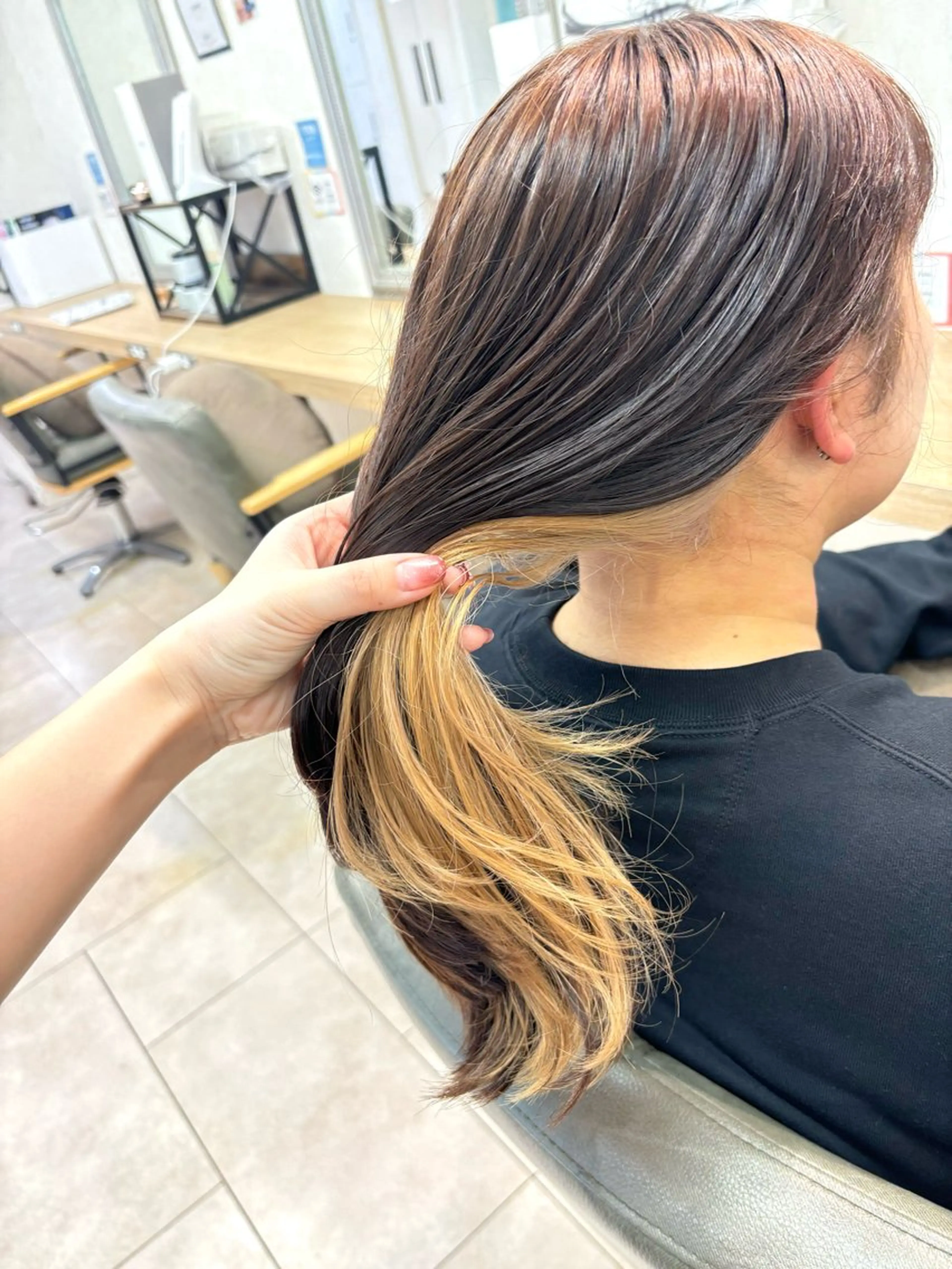 ロング カラー ヘアカラー 一目惚れ艶ハイトーン バンド/しほのヘアスタイル