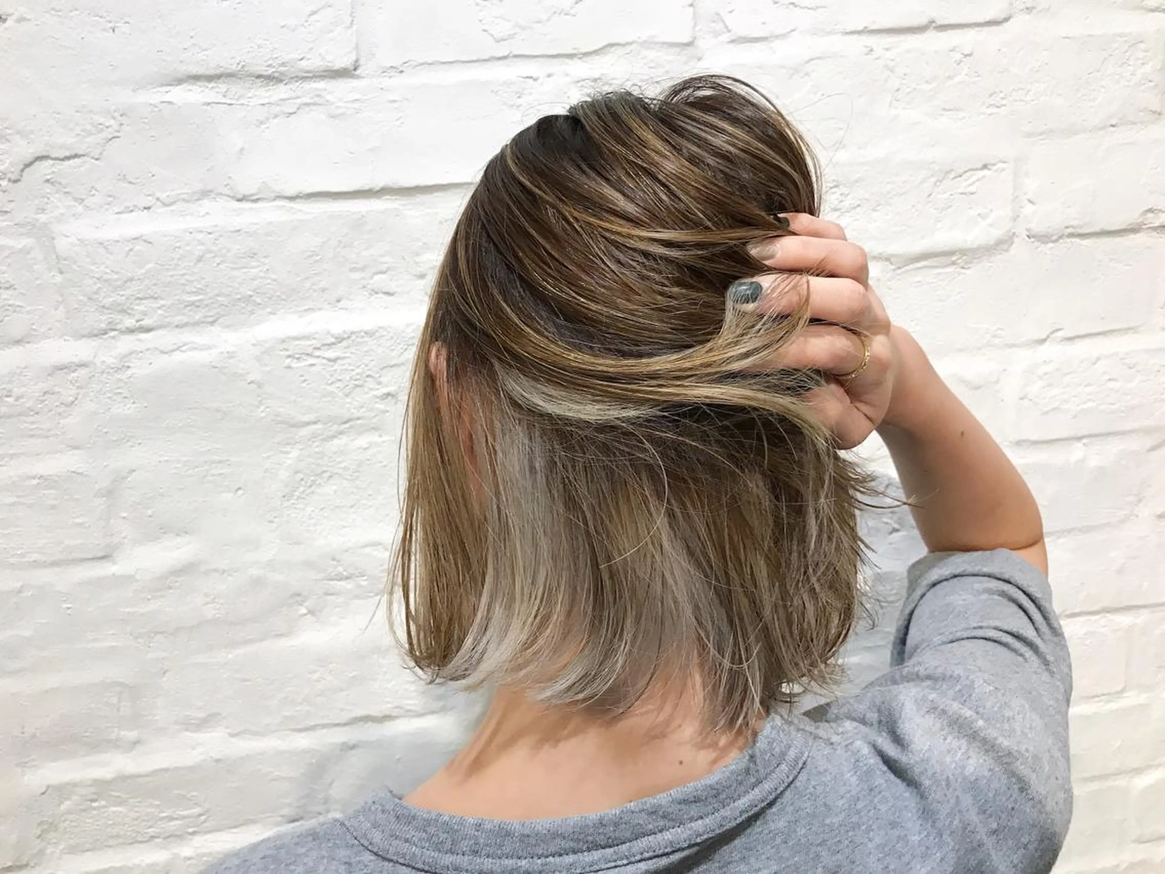 ショート カラー ベージュカラー ブリーチ ハイライトカラー ハイトーンカラー ハイライト ボブ　ショート 特化 迫田紘史のヘアスタイル