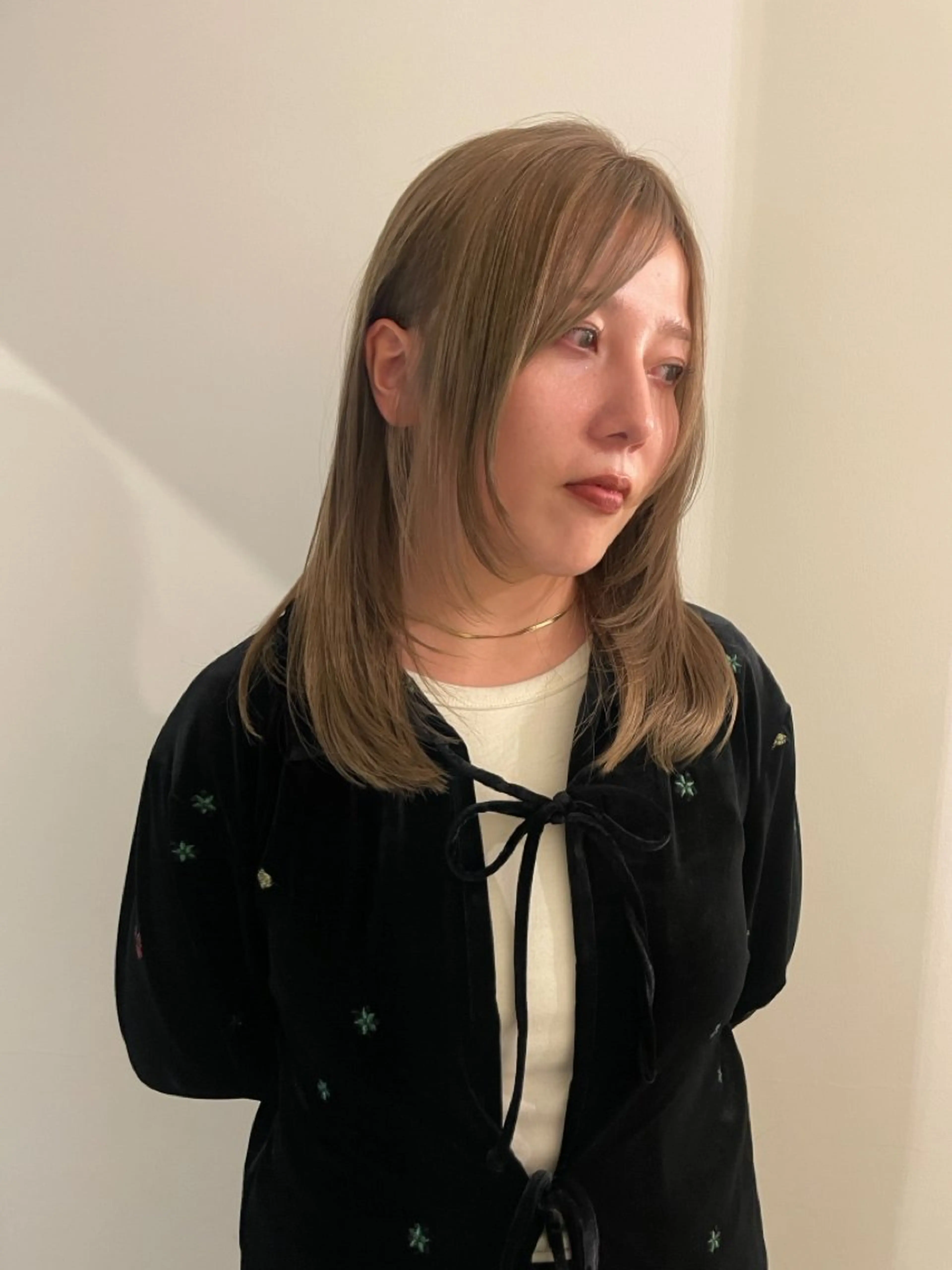 セミロング カラー 髪質改善 トリートメント 渋谷 留菜のヘアスタイル