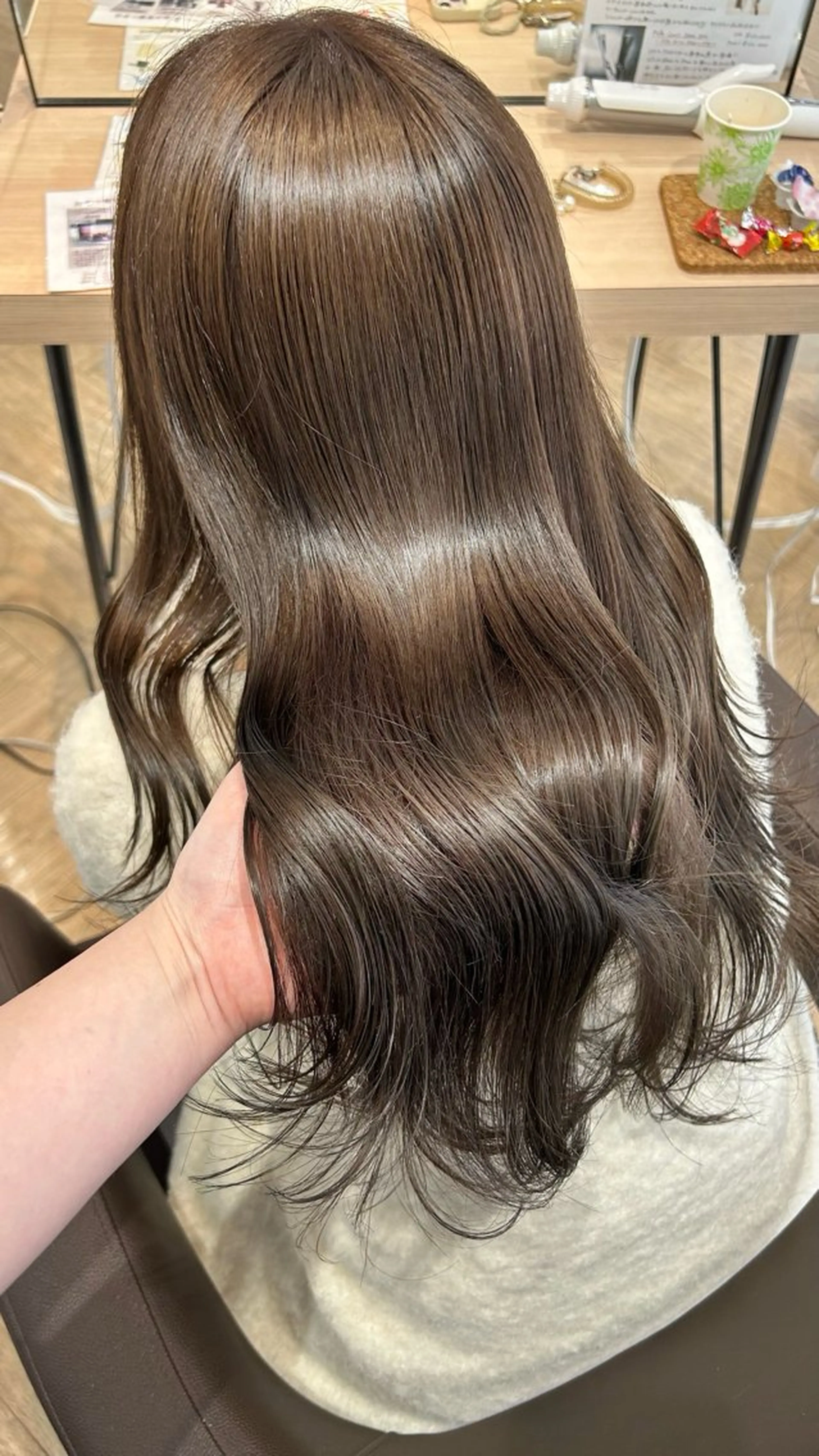 ロング カラー カット ヘアカラー トリートメント 砂野 真璃奈のヘアスタイル