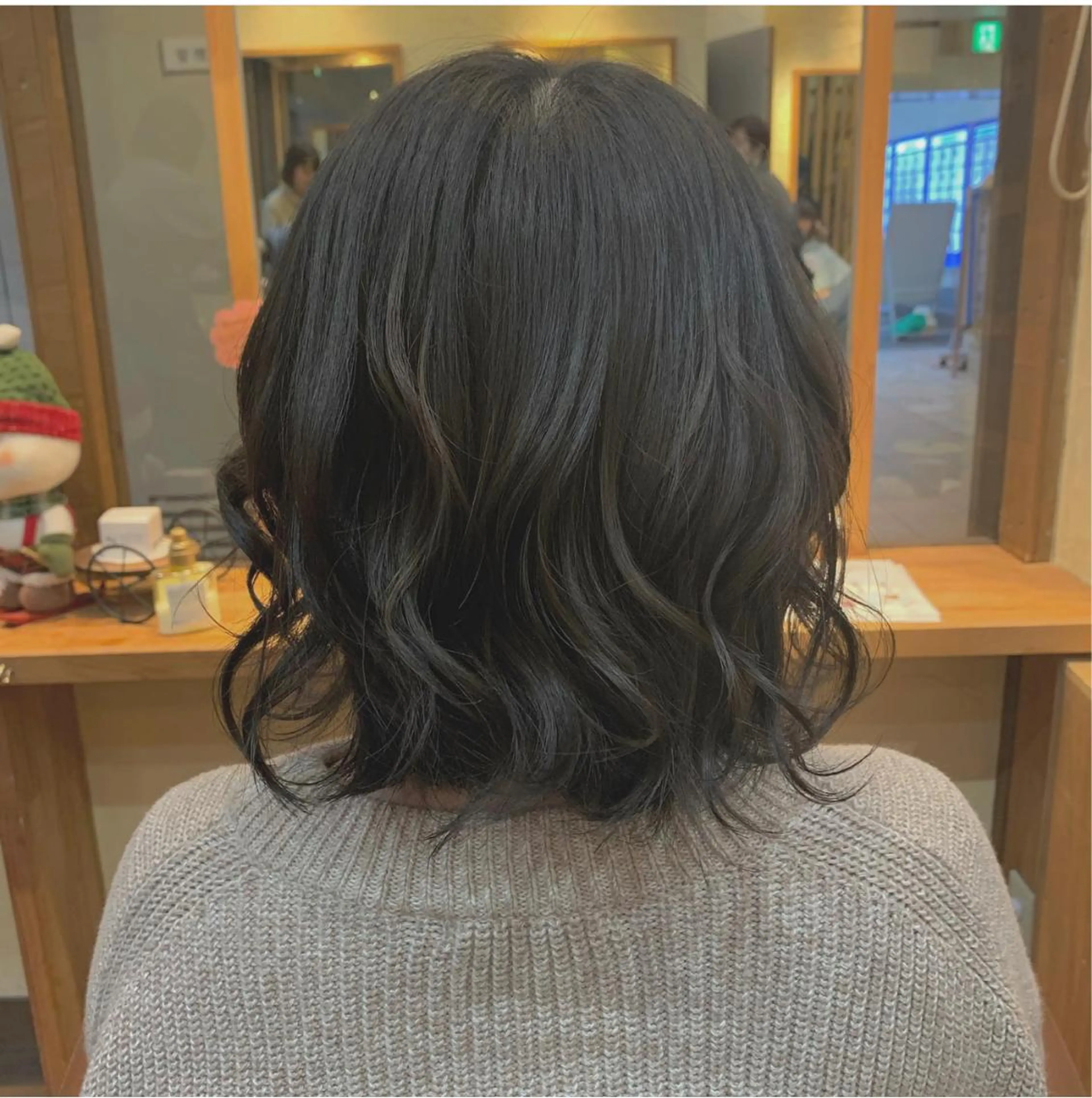 ショート カラー mizuho .のヘアスタイル