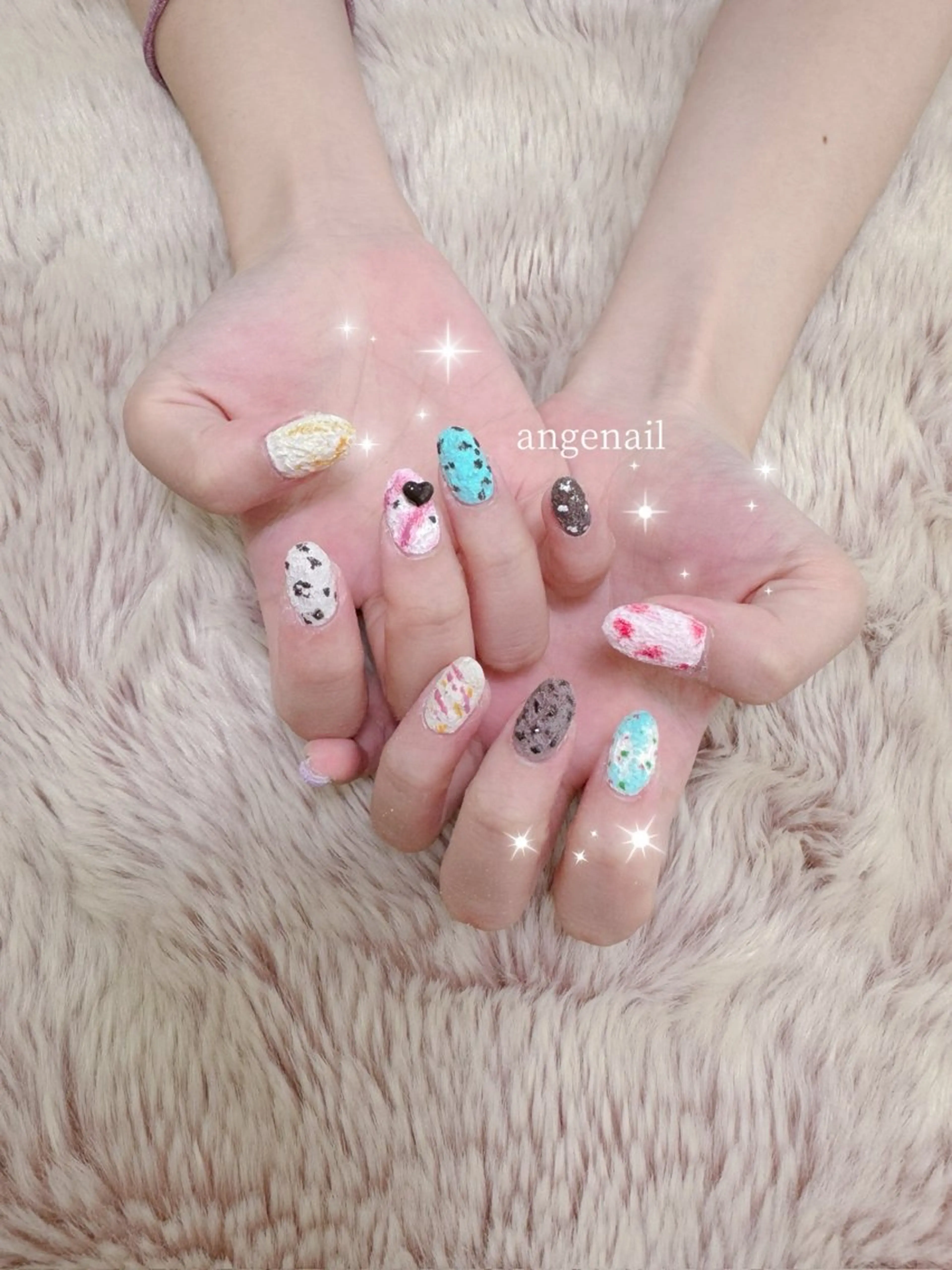 ネイル ハンドネイル オーナーネイリスト MAKIのネイルデザイン