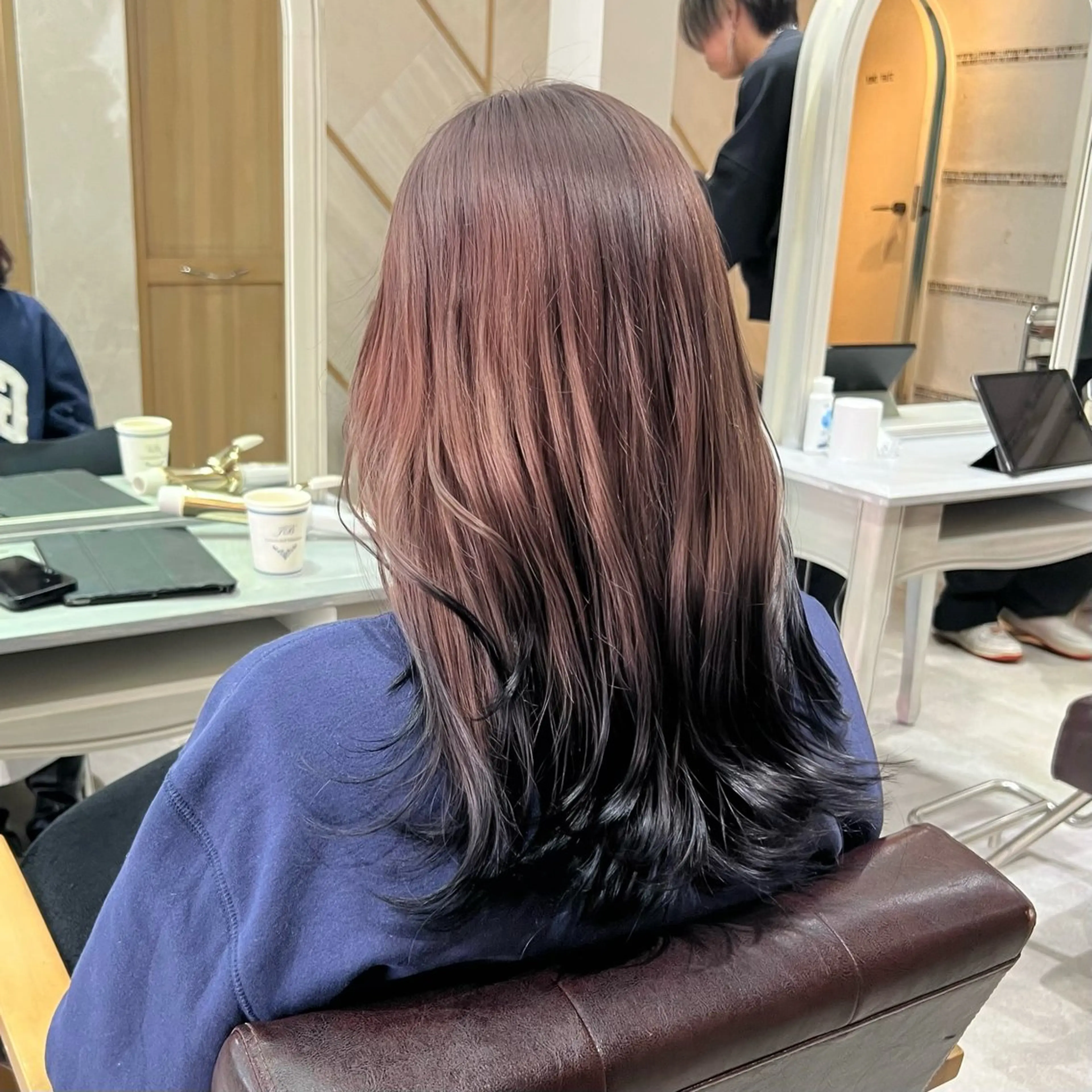 セミロング カラー 小顔カット モテ髪×トレンド💕 小顔レイヤー 金井のヘアスタイル