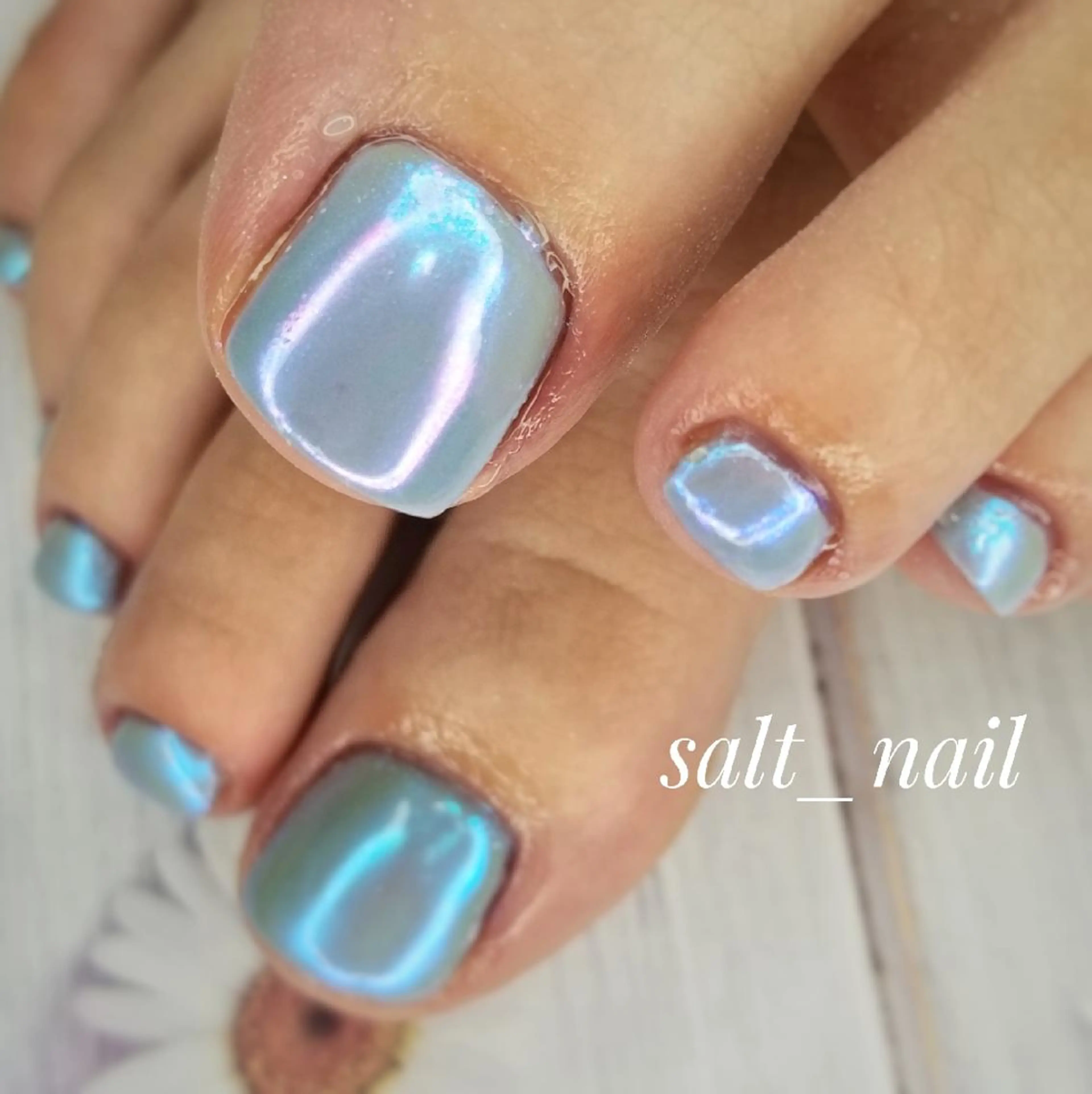 ネイル オーロラネイル 水色 シンプルネイル 夏ネイル 個人サロン saltnailのネイルデザイン