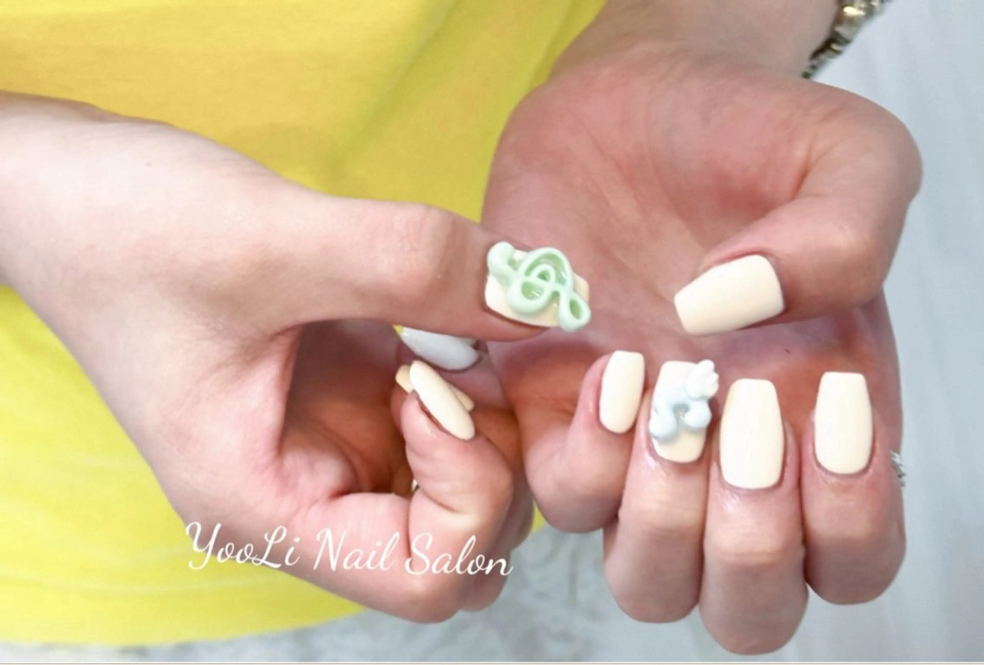 ネイル アートネイル オーロラネイル チークネイル フレンチネイル ガラスフレンチ 🎀🎀YooLi Nail Salonのネイルデザイン