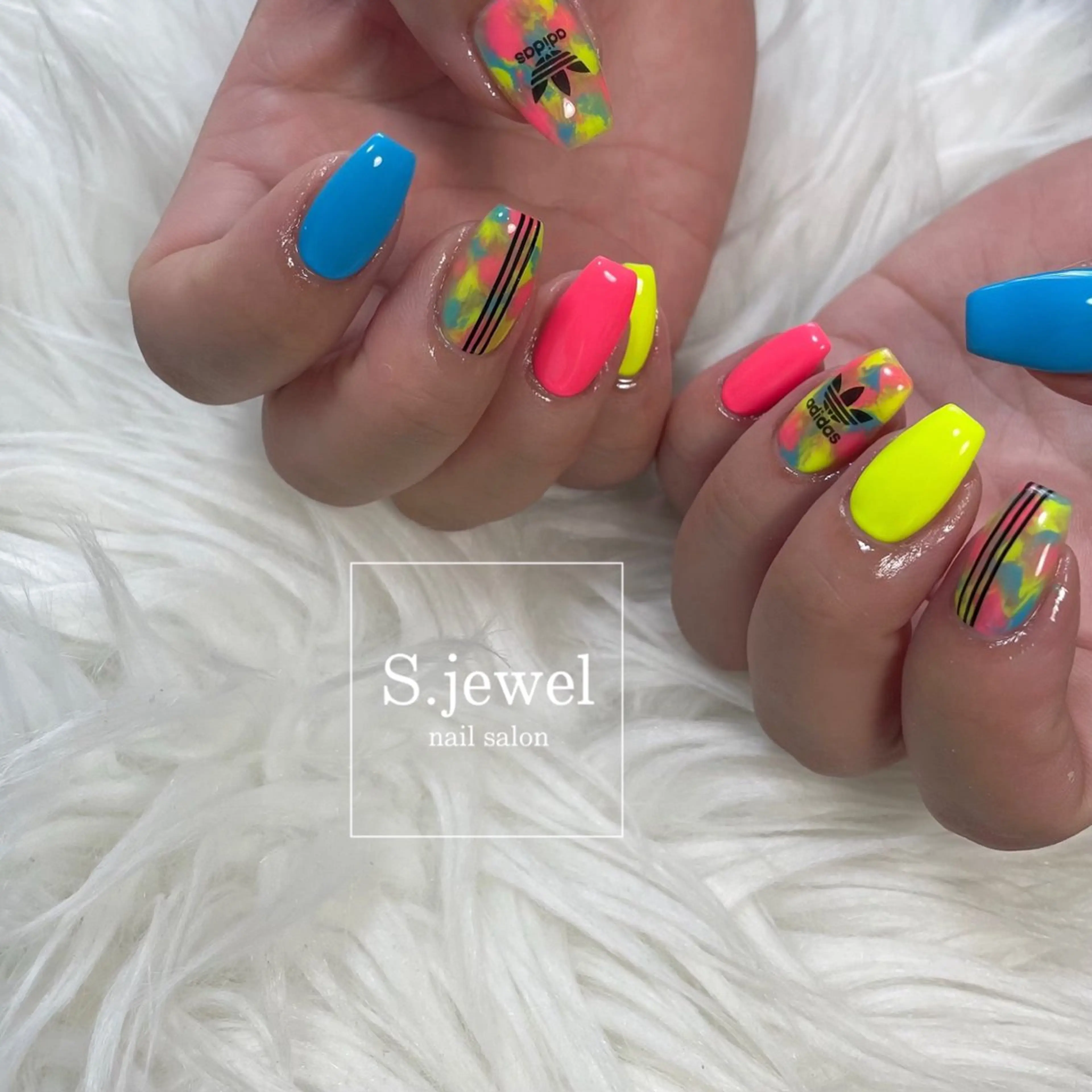 ネイル S. JEWELのネイルデザイン