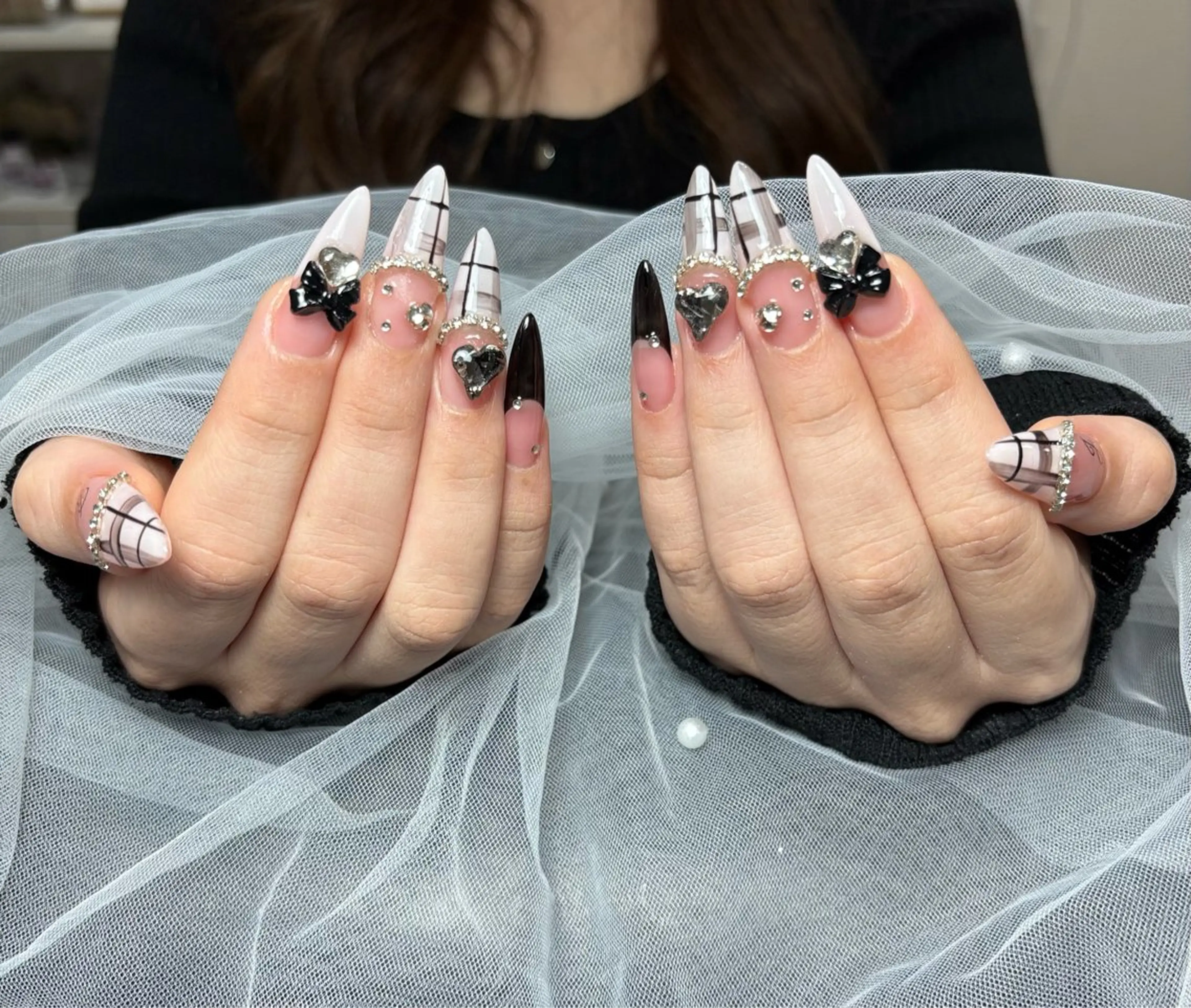 ネイル アートネイル 長さ出し ジェルネイル マグネットネイル ニュアンスネイル なな_ CloudyChanのネイルデザイン