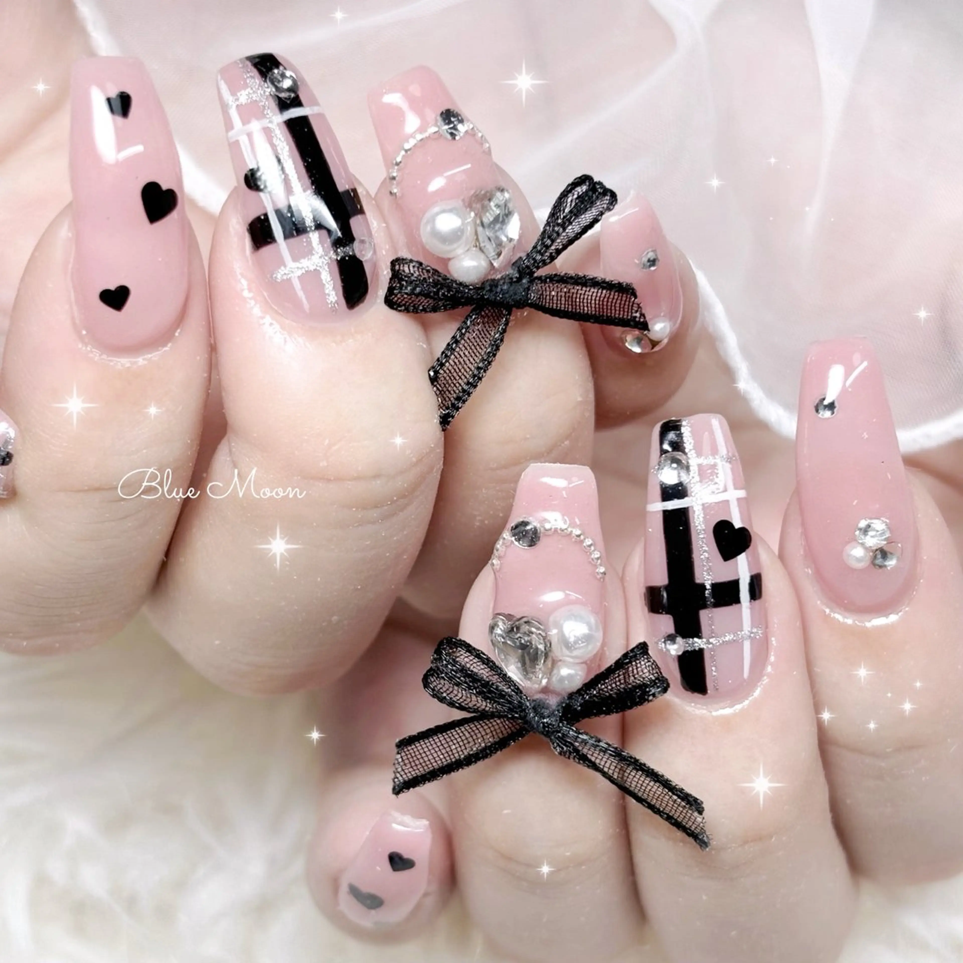 ネイル リボン ハンドネイル フットネイル ハンドケア nail salon Blue Moonのネイルデザイン