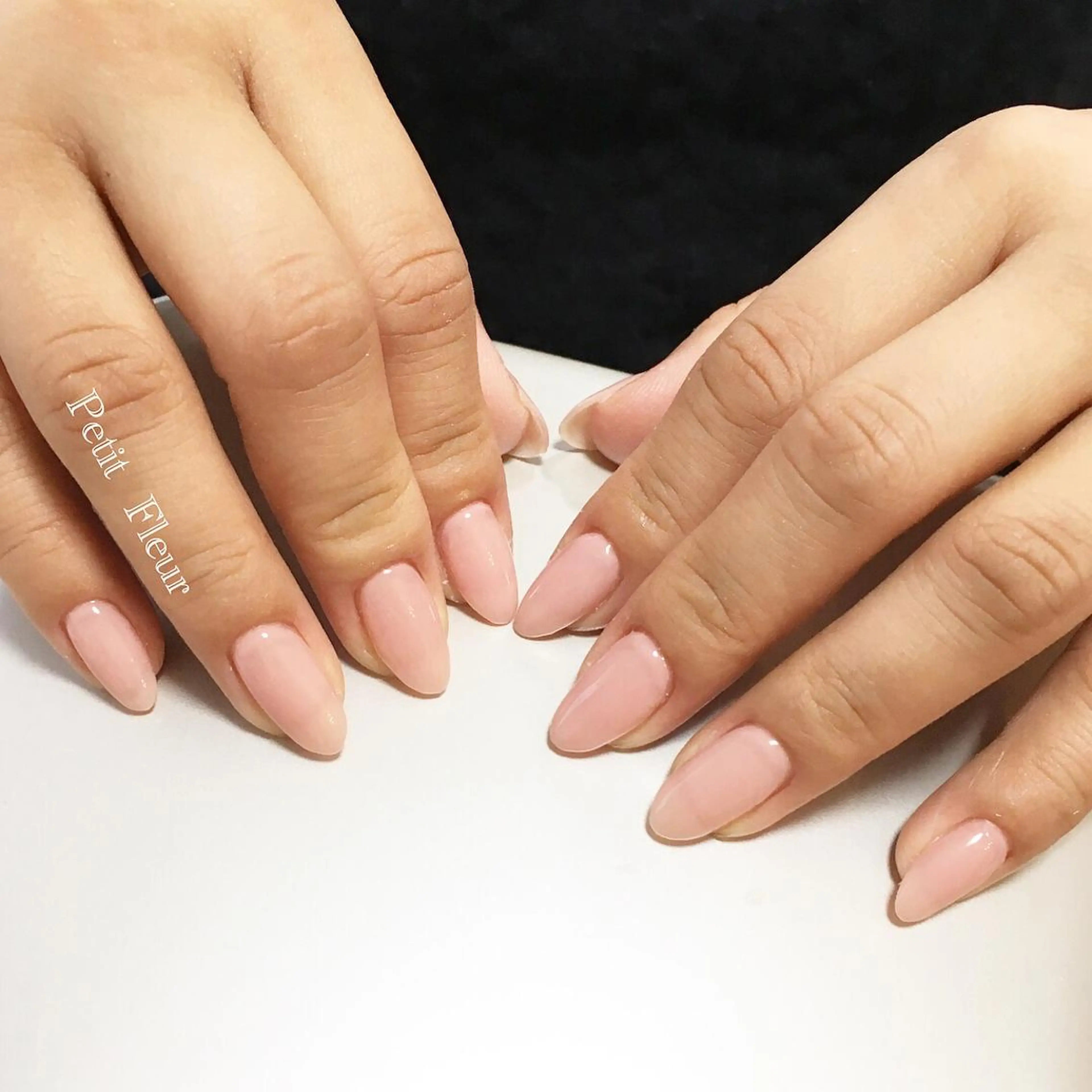 ネイル ワンカラーネイル ピンク ピンクベージュ Petit Fleur所属・青柳 亜梨奈のマツエク・マツパデザイン