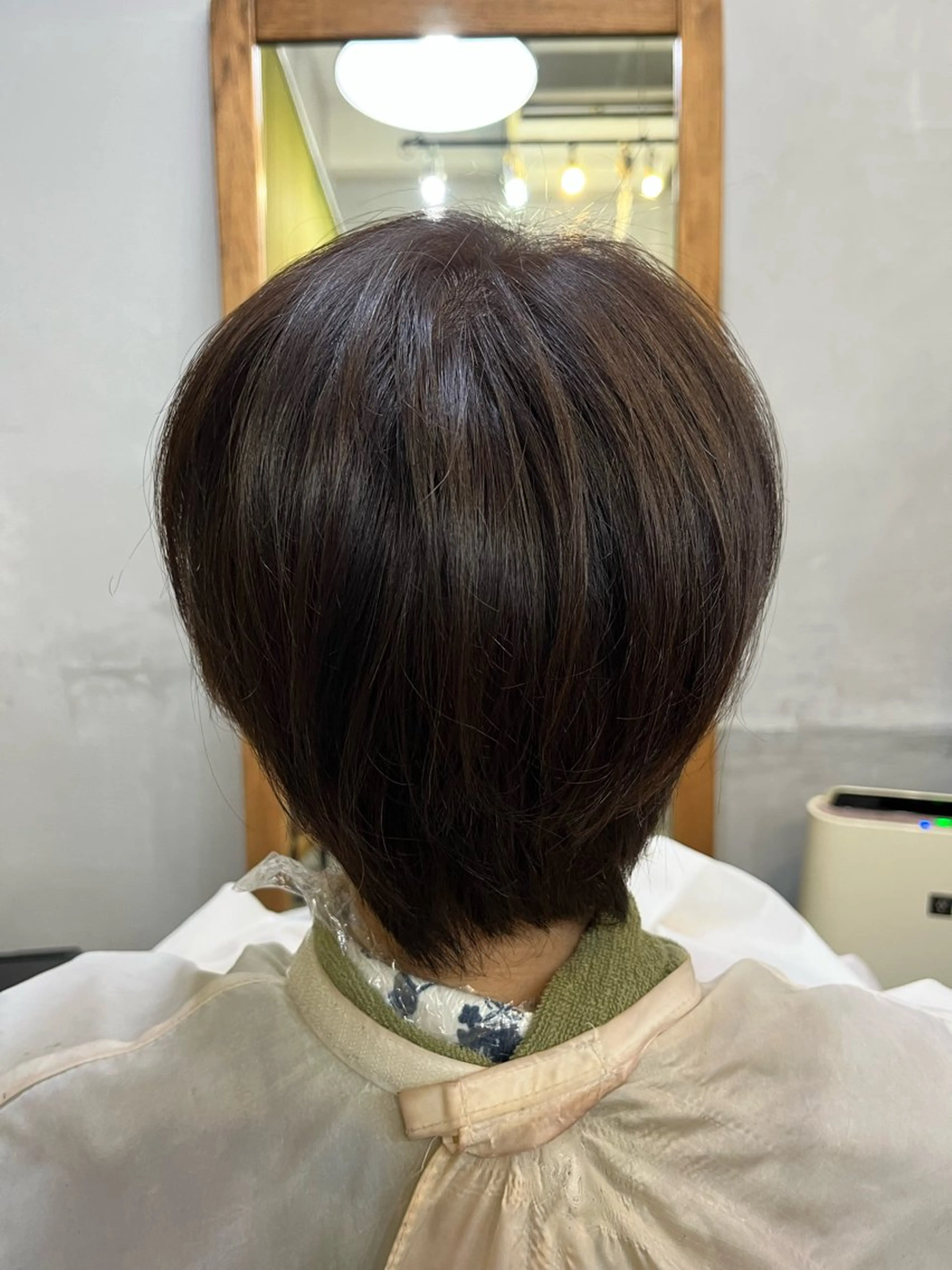 ショート カラー 山口 真里亜のヘアスタイル